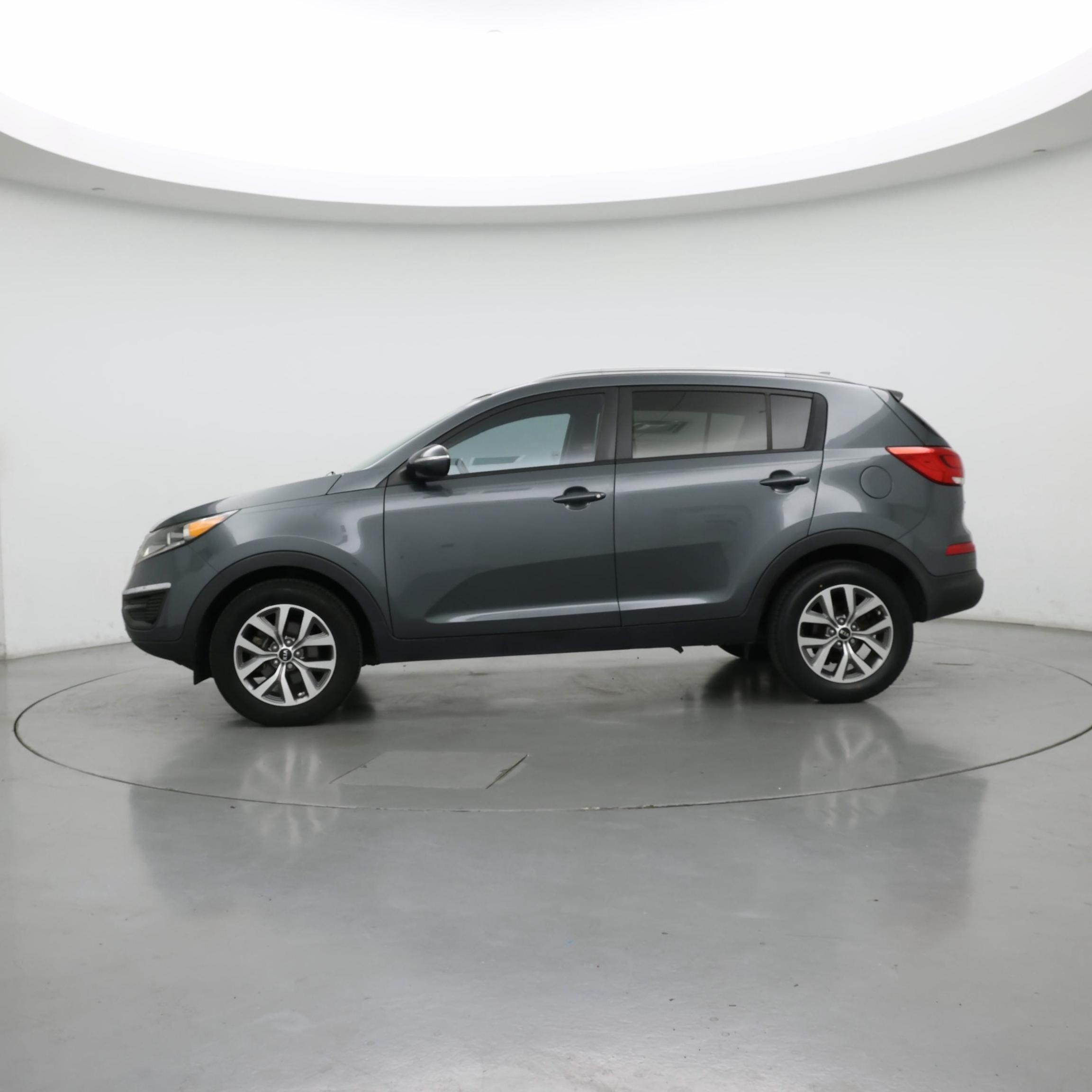 Thumbnail: 2014 Kia Sportage - 3