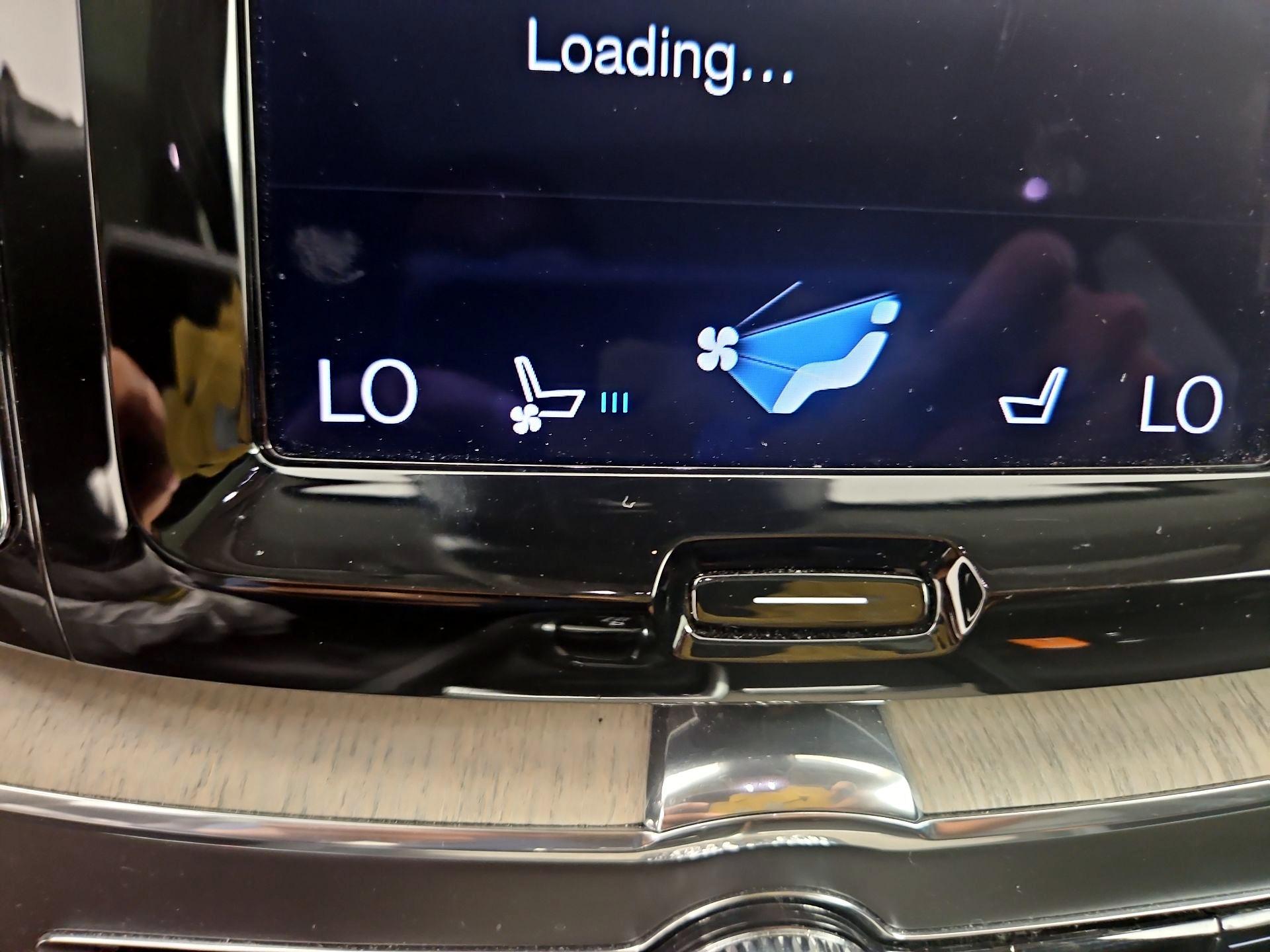 Thumbnail: 2021 Volvo XC60 - 16