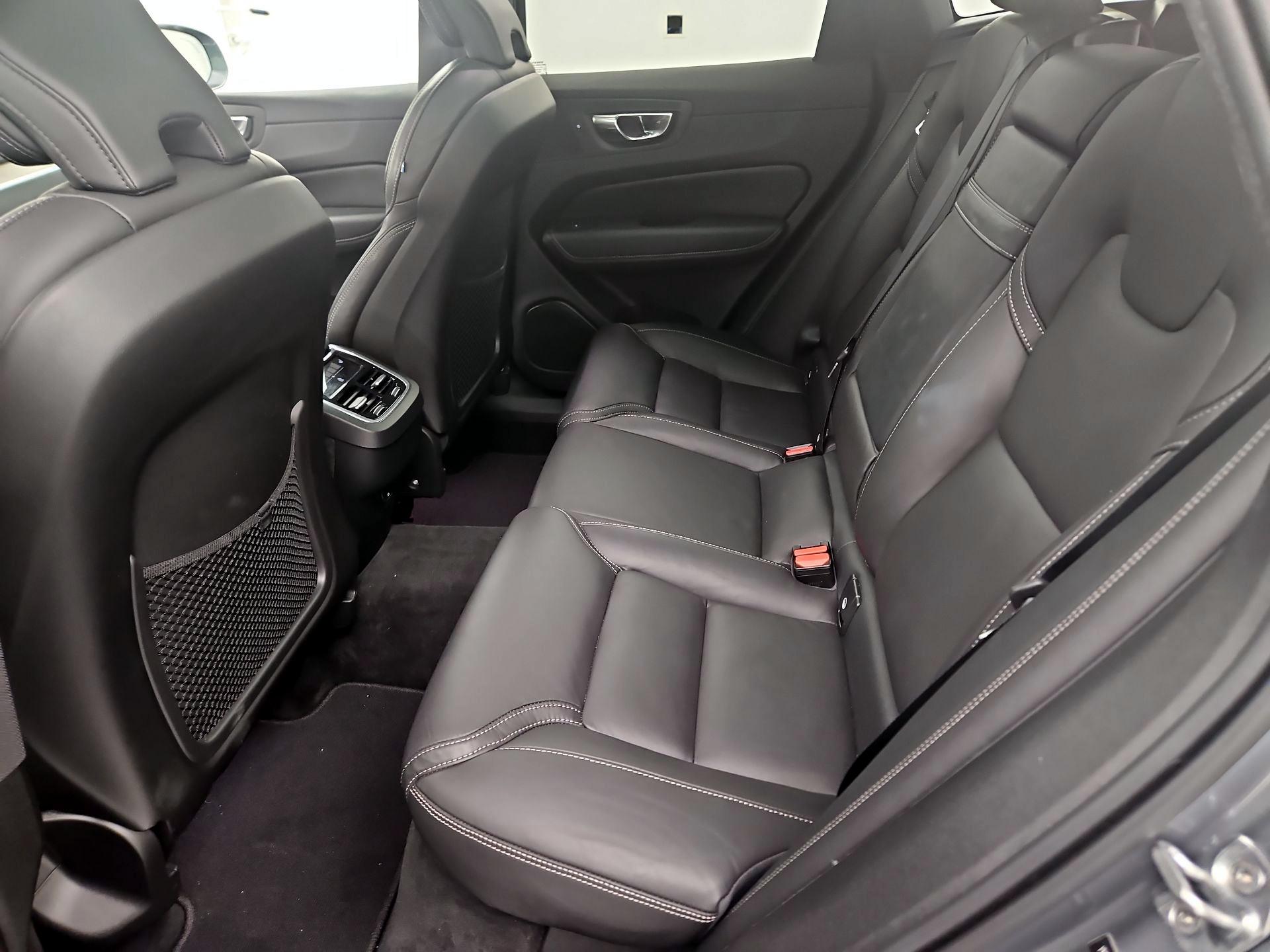 Thumbnail: 2021 Volvo XC60 - 19