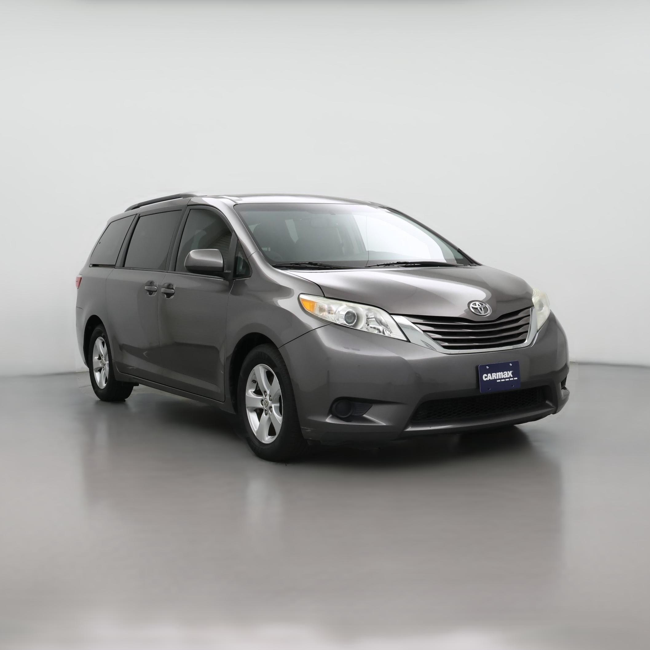 Thumbnail: 2017 Toyota Sienna - 1
