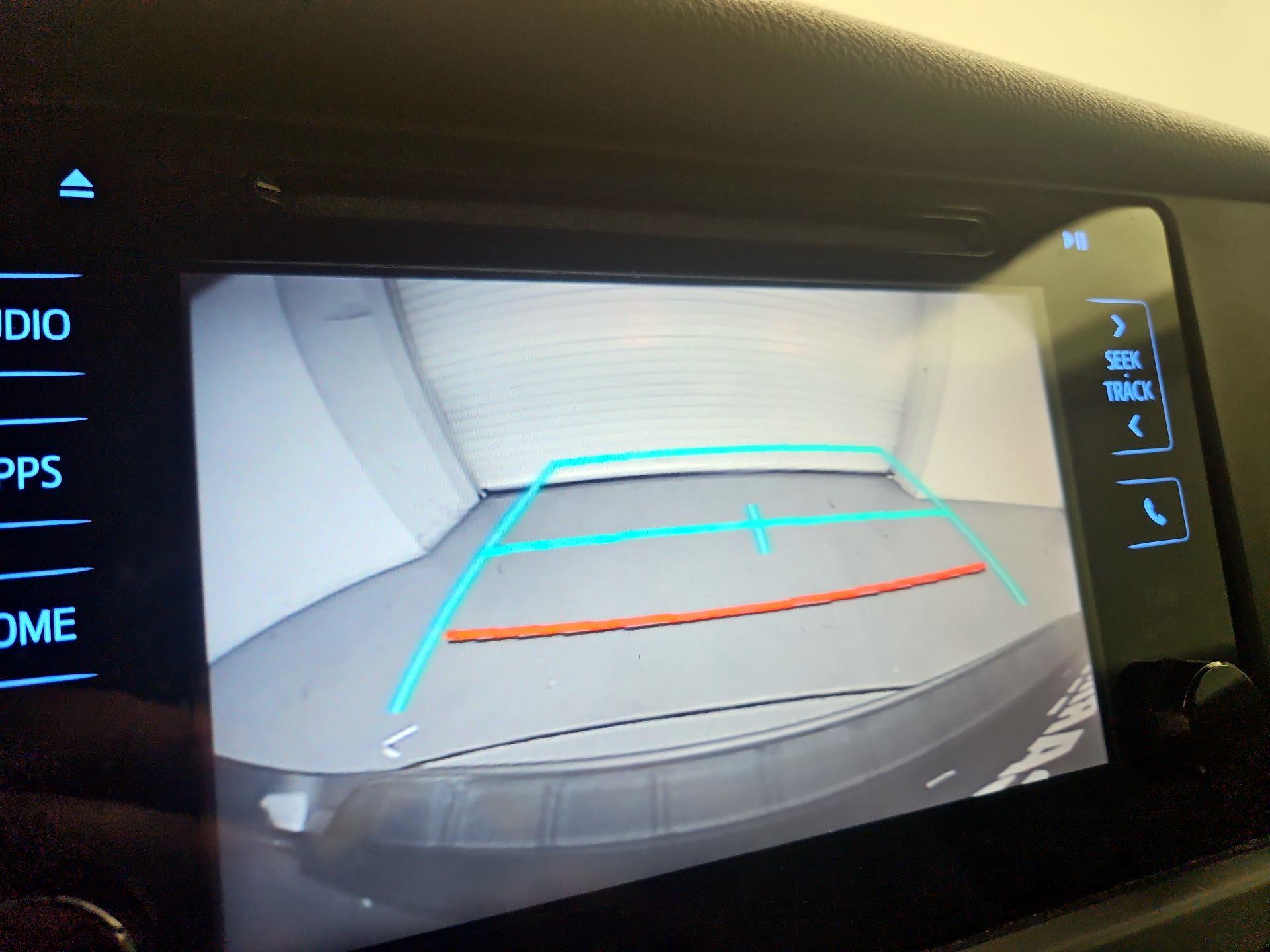 Thumbnail: 2017 Toyota Sienna - 14