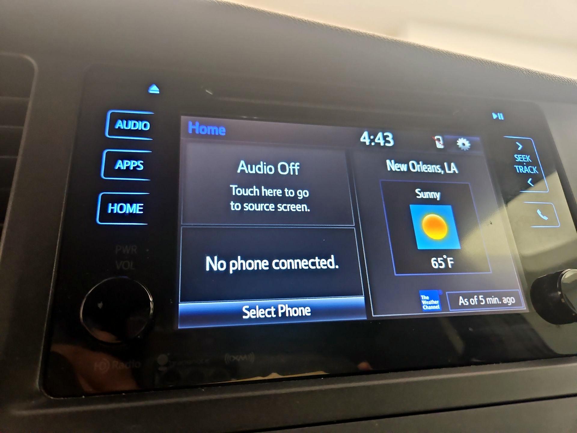 Thumbnail: 2017 Toyota Sienna - 15