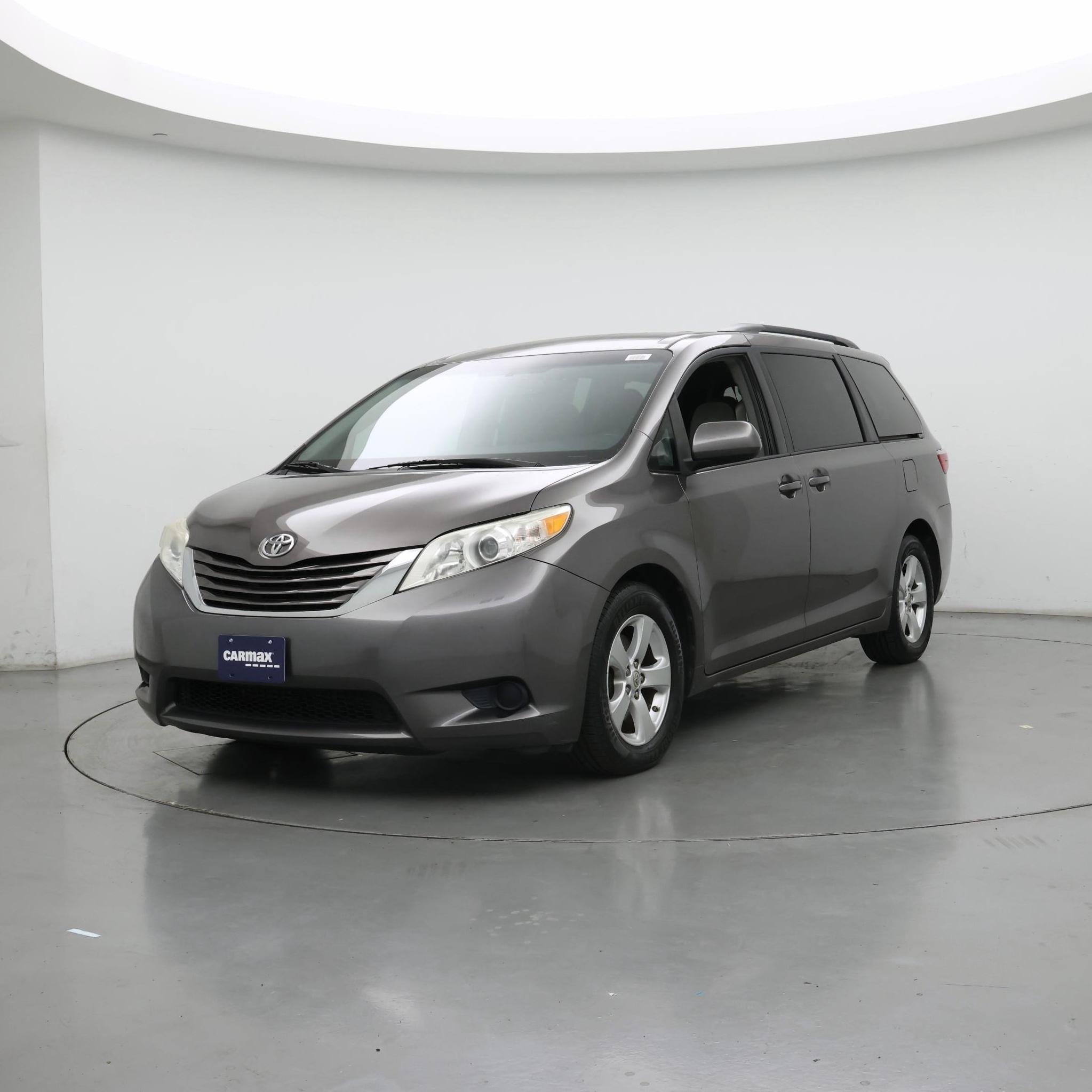 Thumbnail: 2017 Toyota Sienna - 4