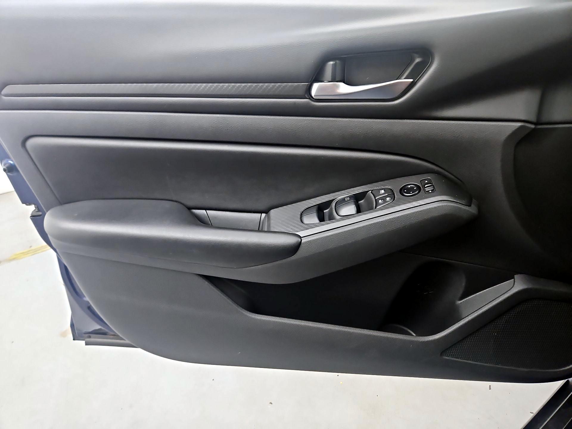 Thumbnail: 2022 Nissan Altima - 12