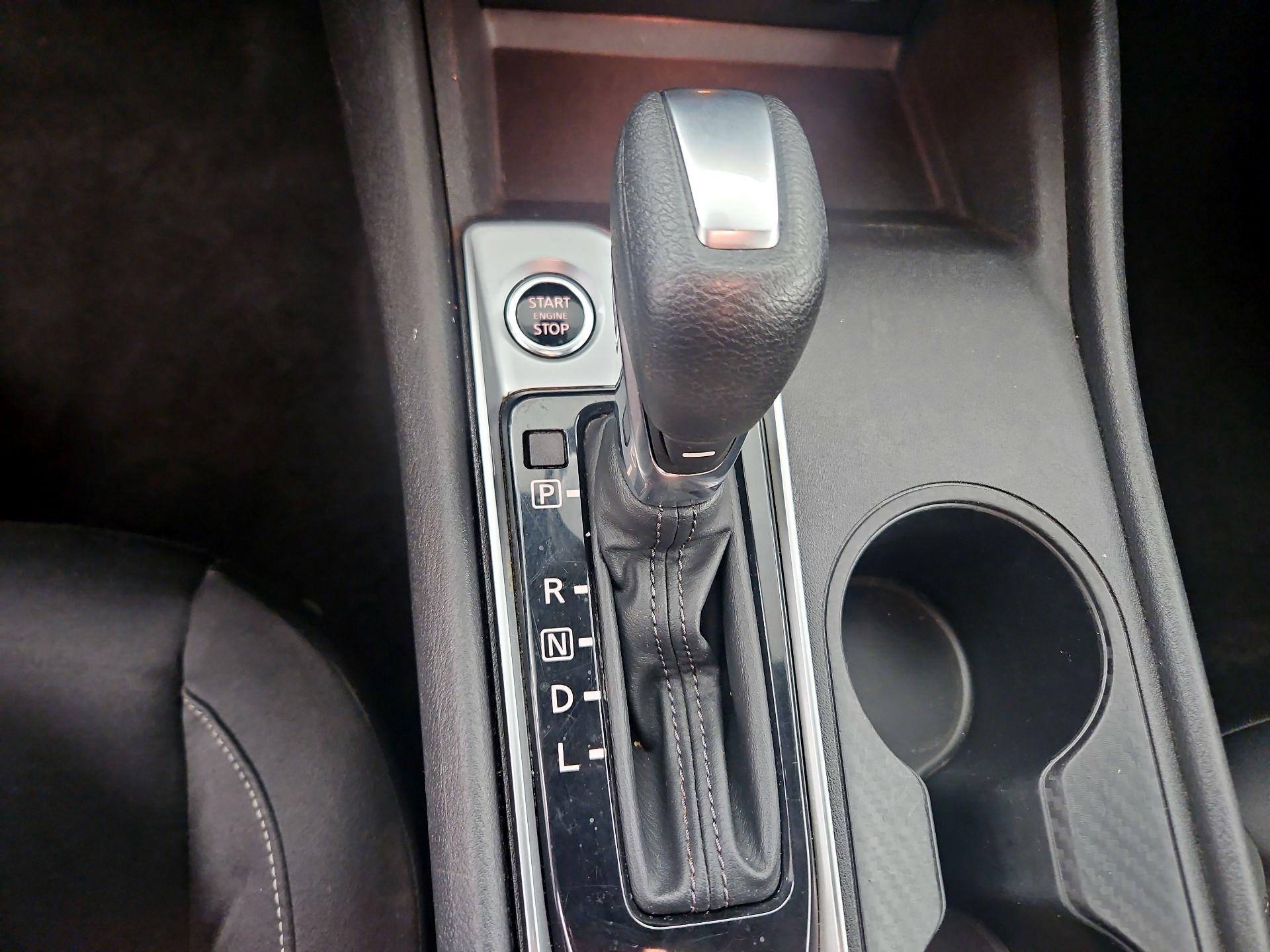 Thumbnail: 2022 Nissan Altima - 17