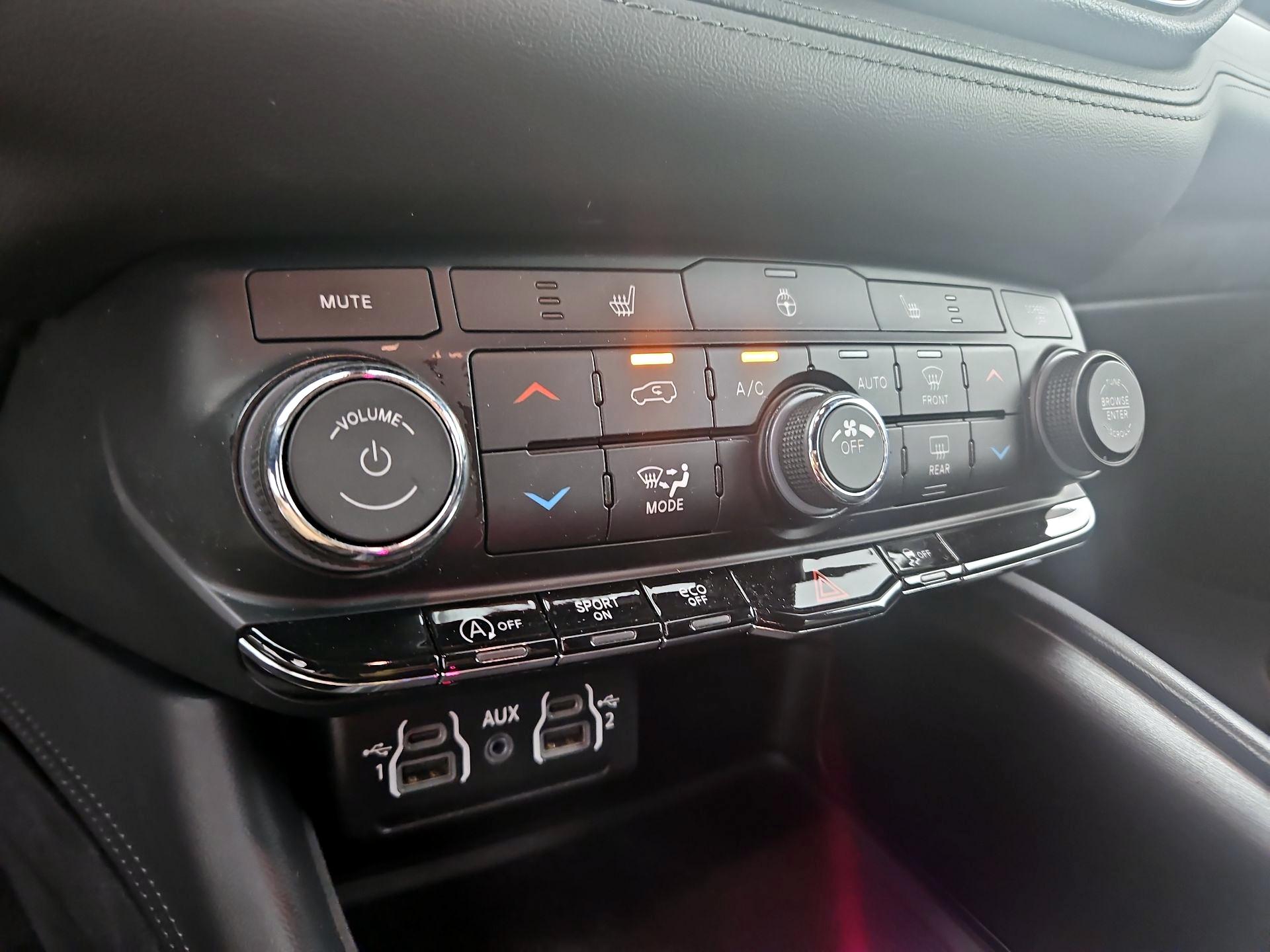 Thumbnail: 2023 Dodge Durango - 16