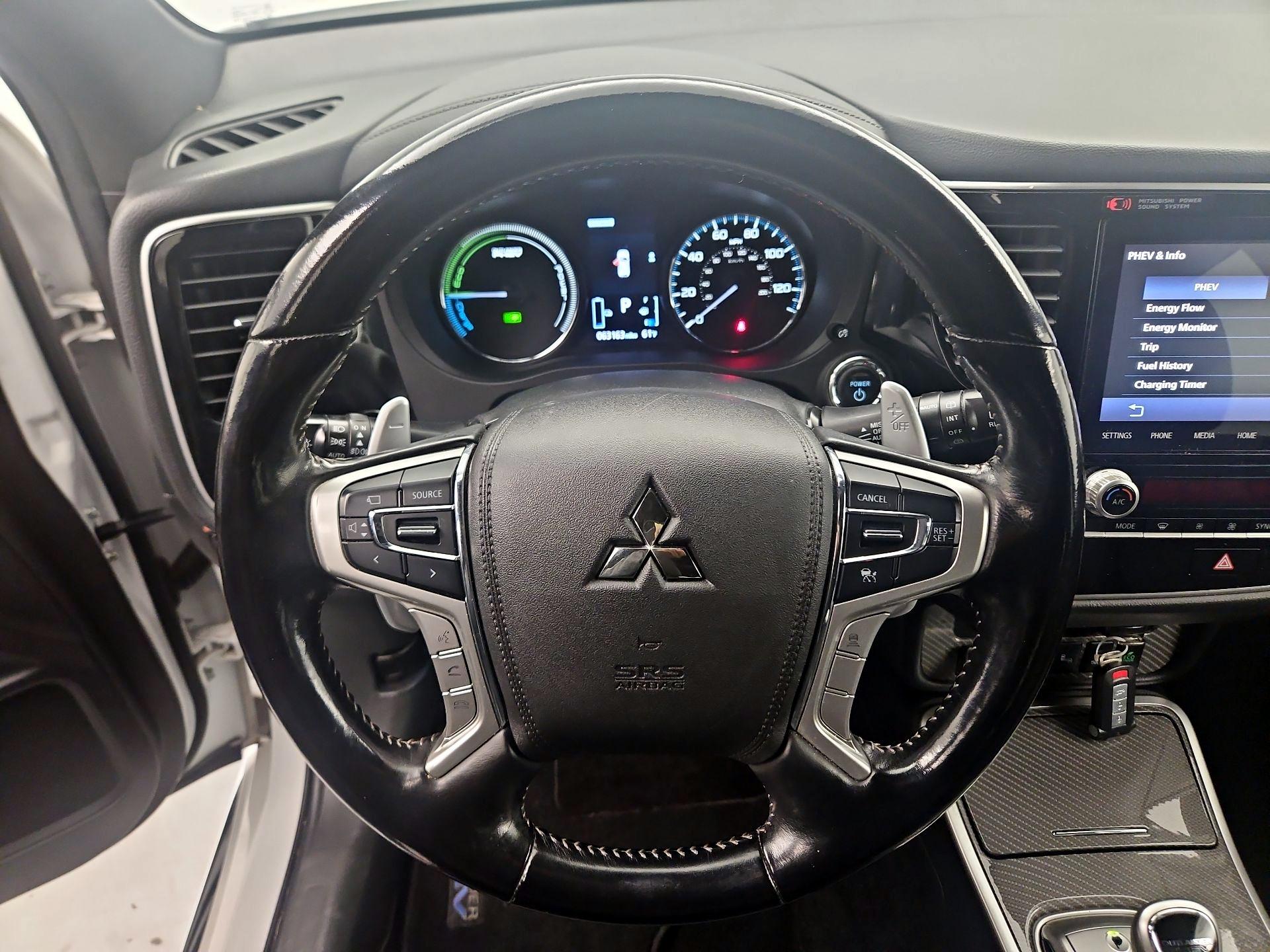 Thumbnail: 2020 Mitsubishi Outlander - 10