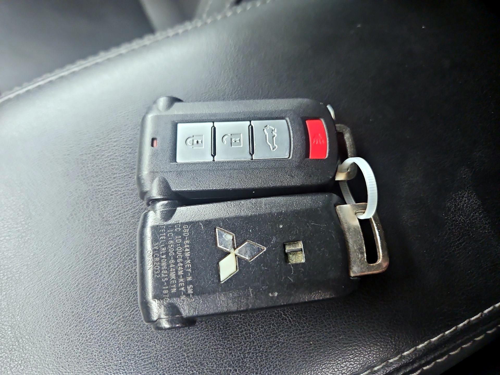 Thumbnail: 2020 Mitsubishi Outlander - 20