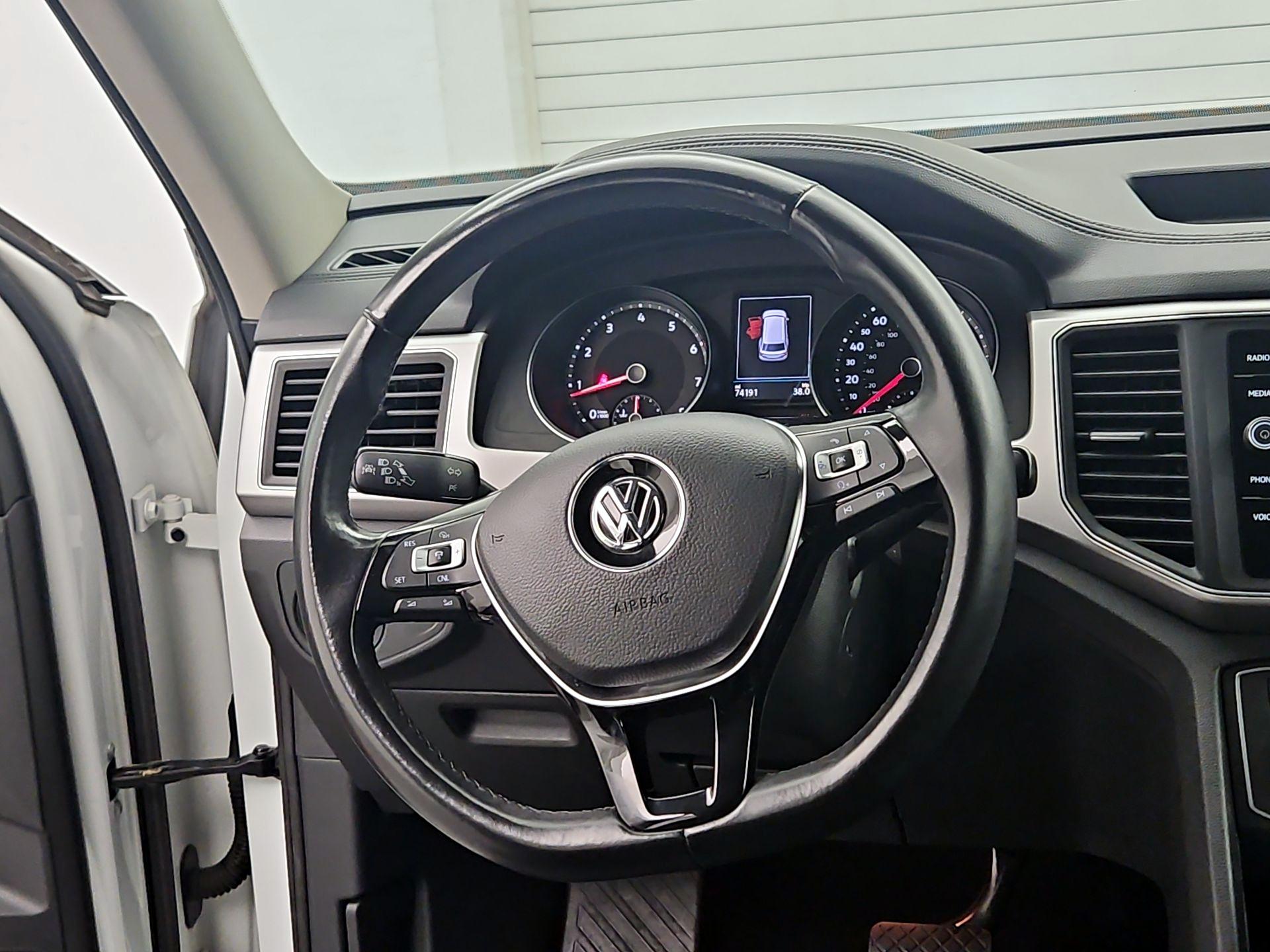 Thumbnail: 2018 Volkswagen Atlas - 10