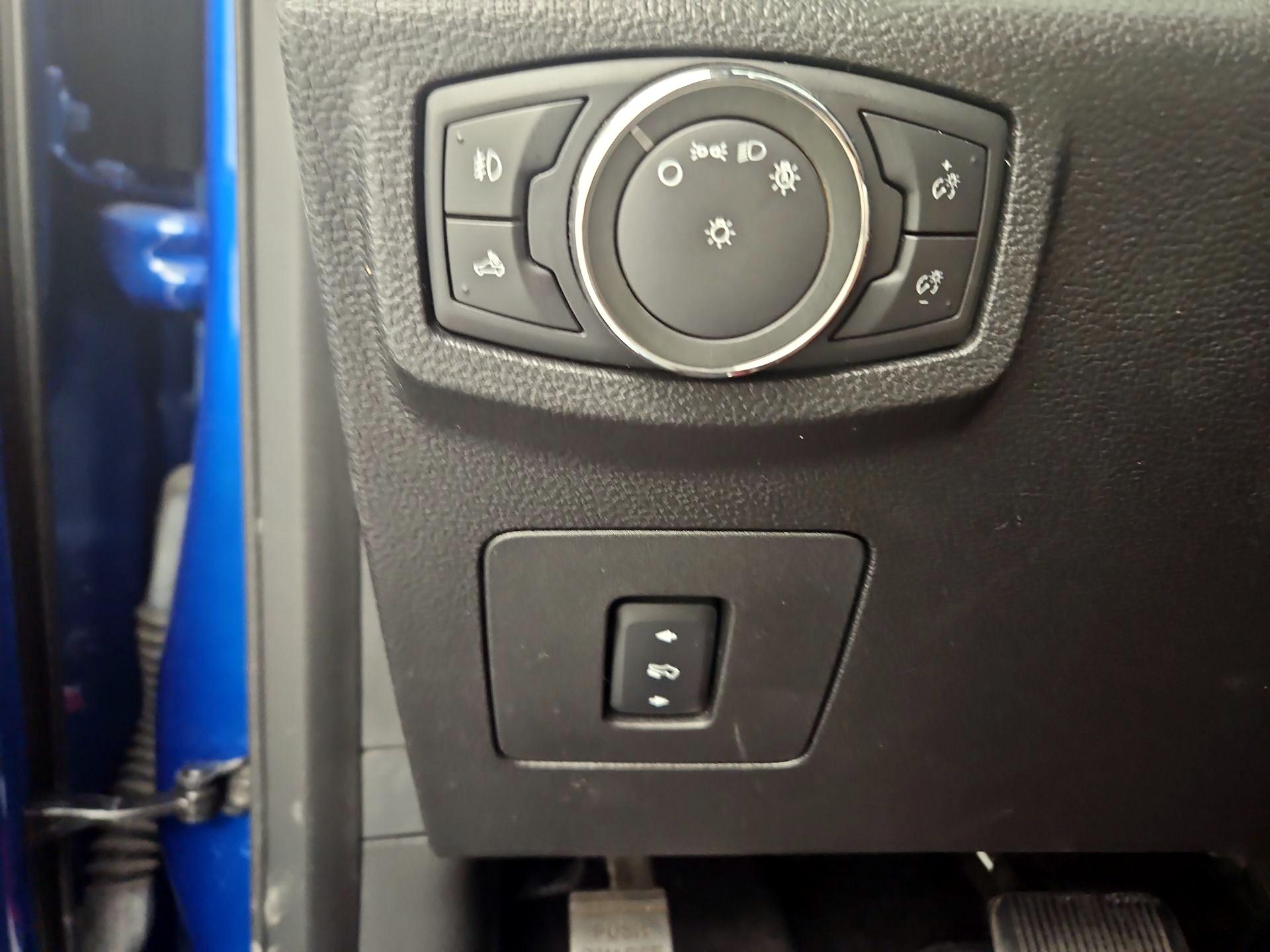 Thumbnail: 2017 Ford F-150 - 13