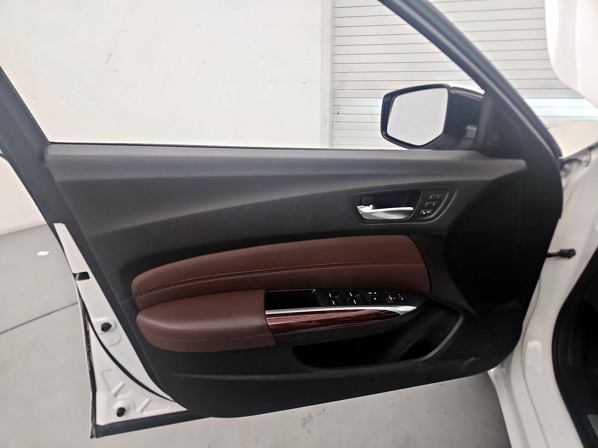 Thumbnail: 2015 Acura TLX - 12