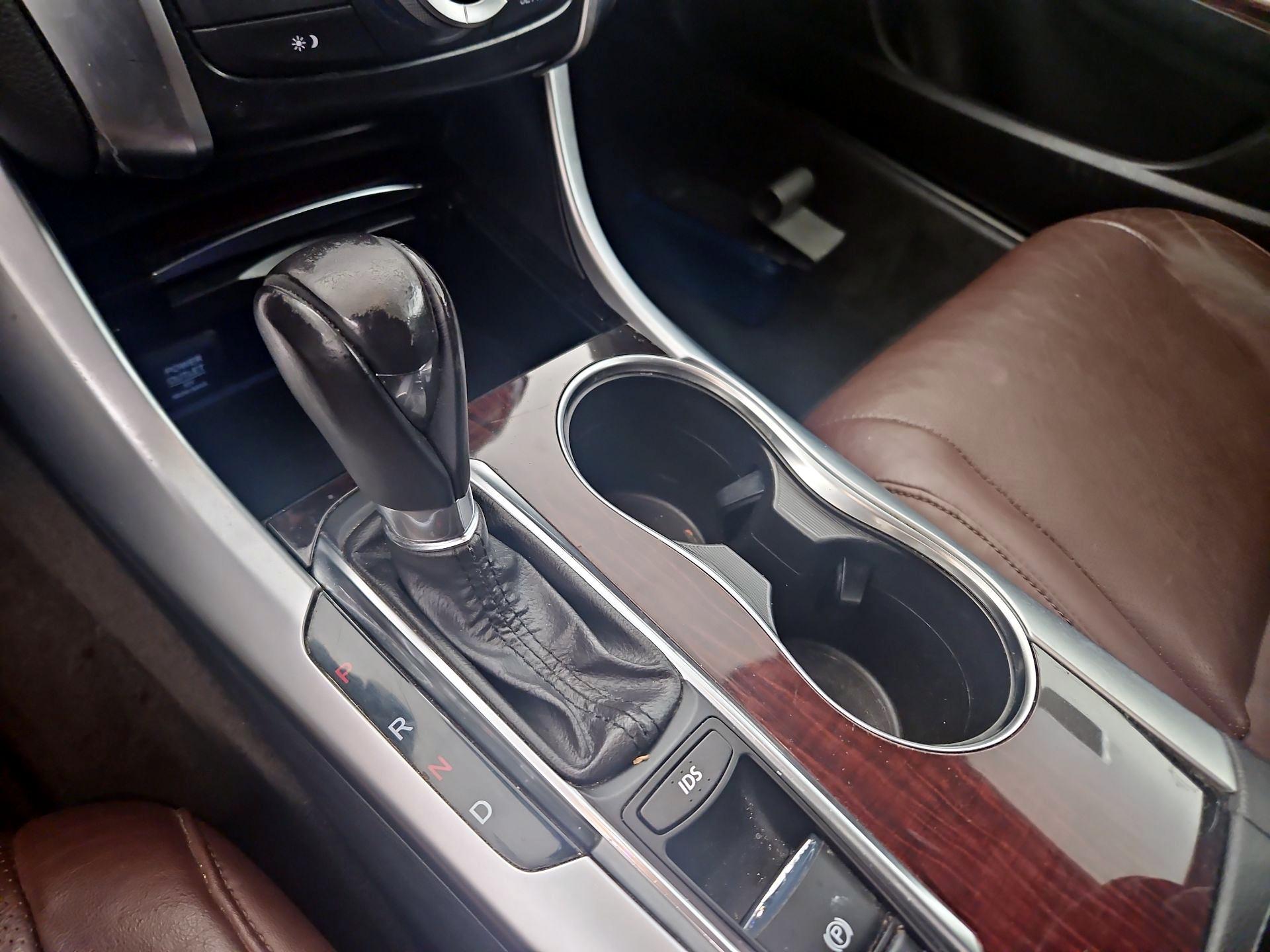 Thumbnail: 2015 Acura TLX - 16