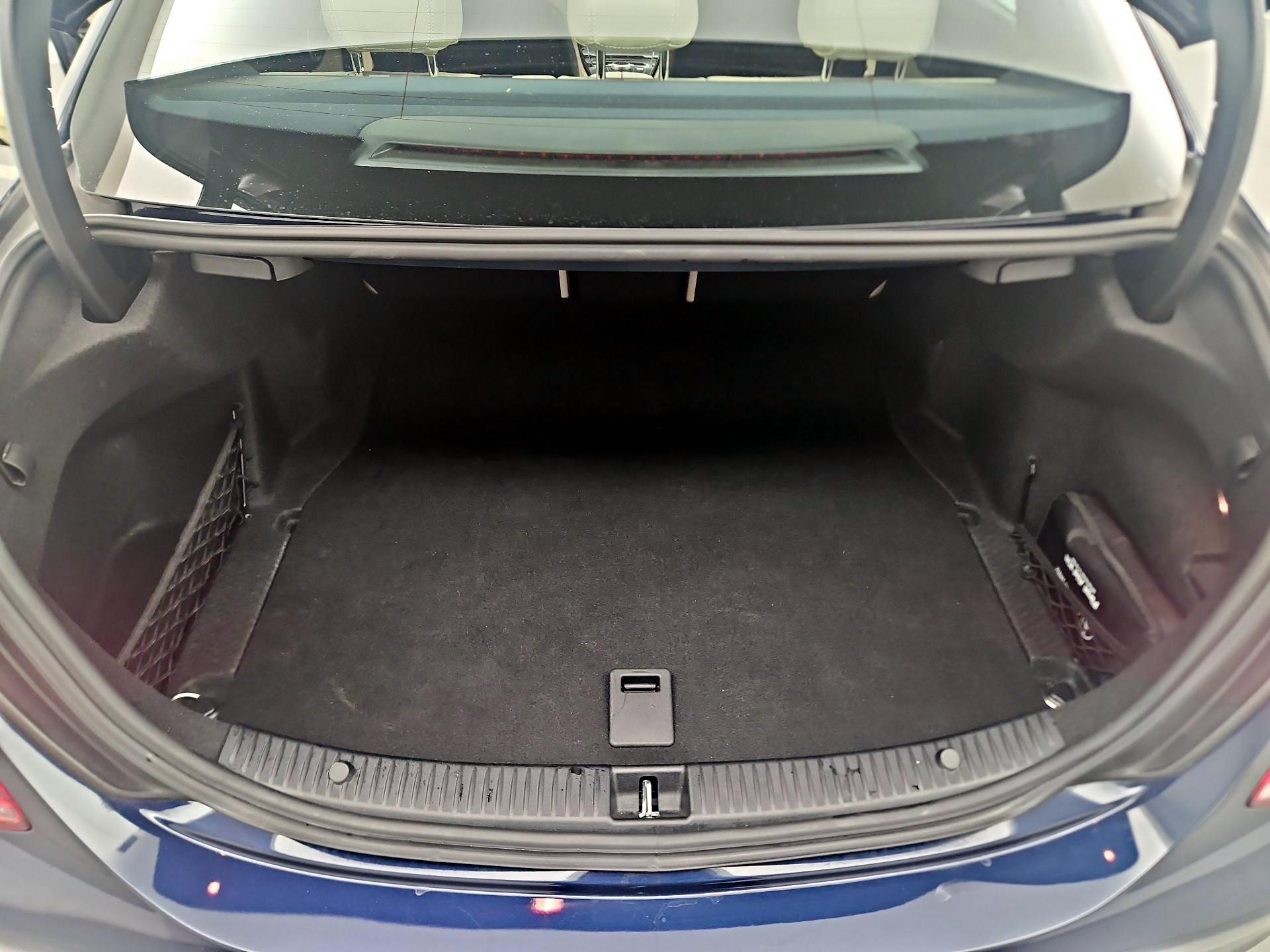 Thumbnail: 2019 Mercedes-Benz C-Class - 18