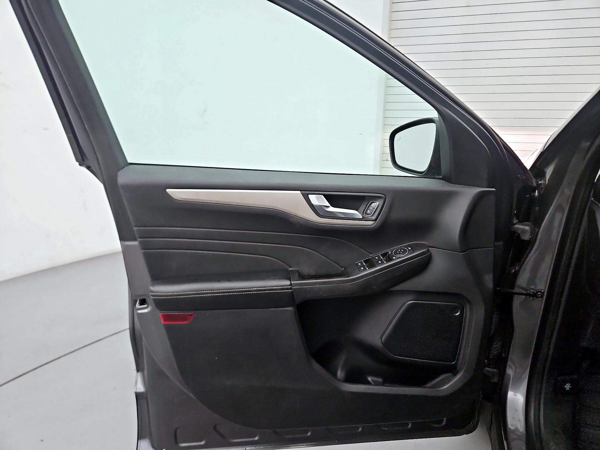 Thumbnail: 2021 Ford Escape - 12