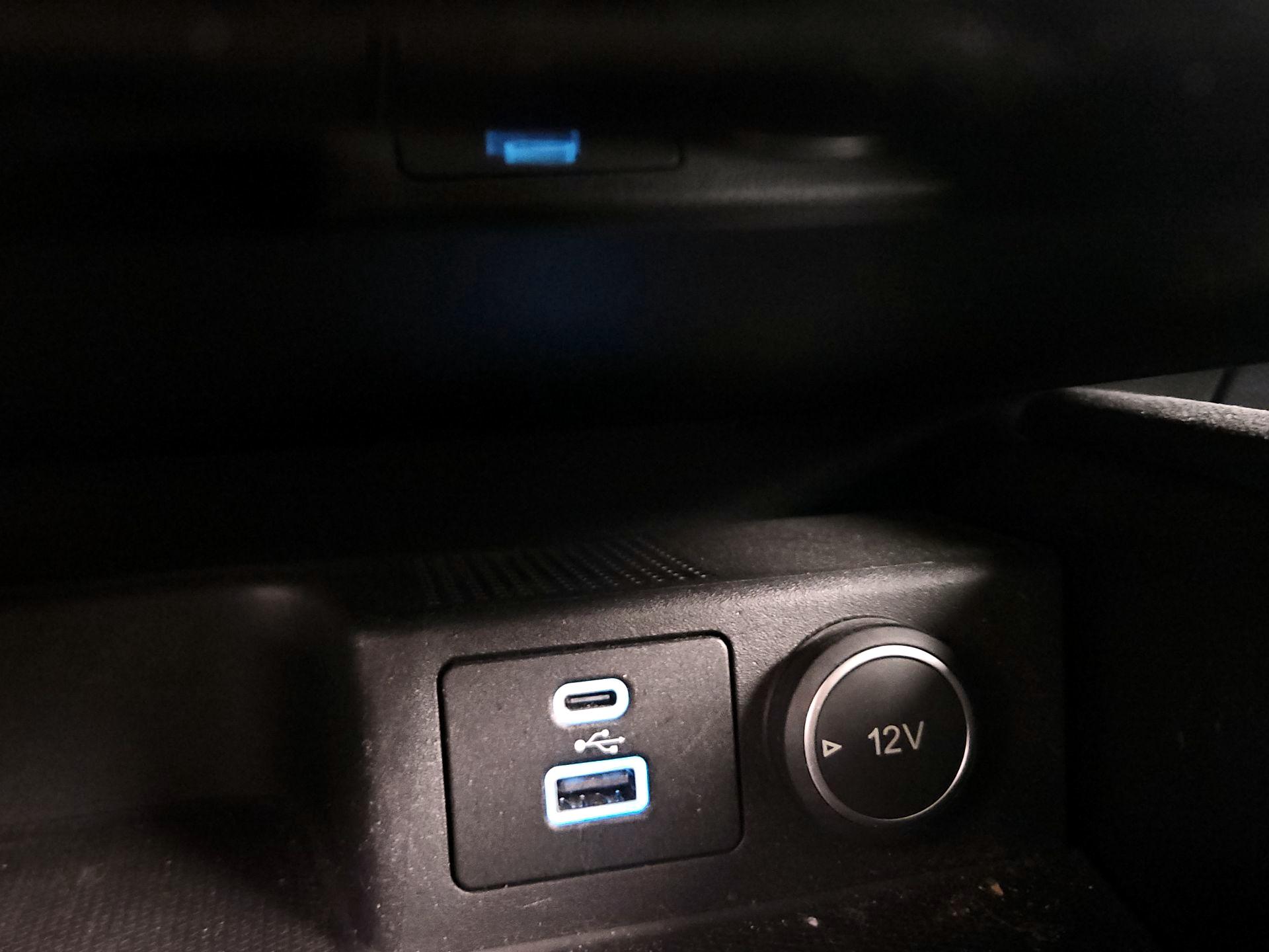 Thumbnail: 2021 Ford Escape - 18