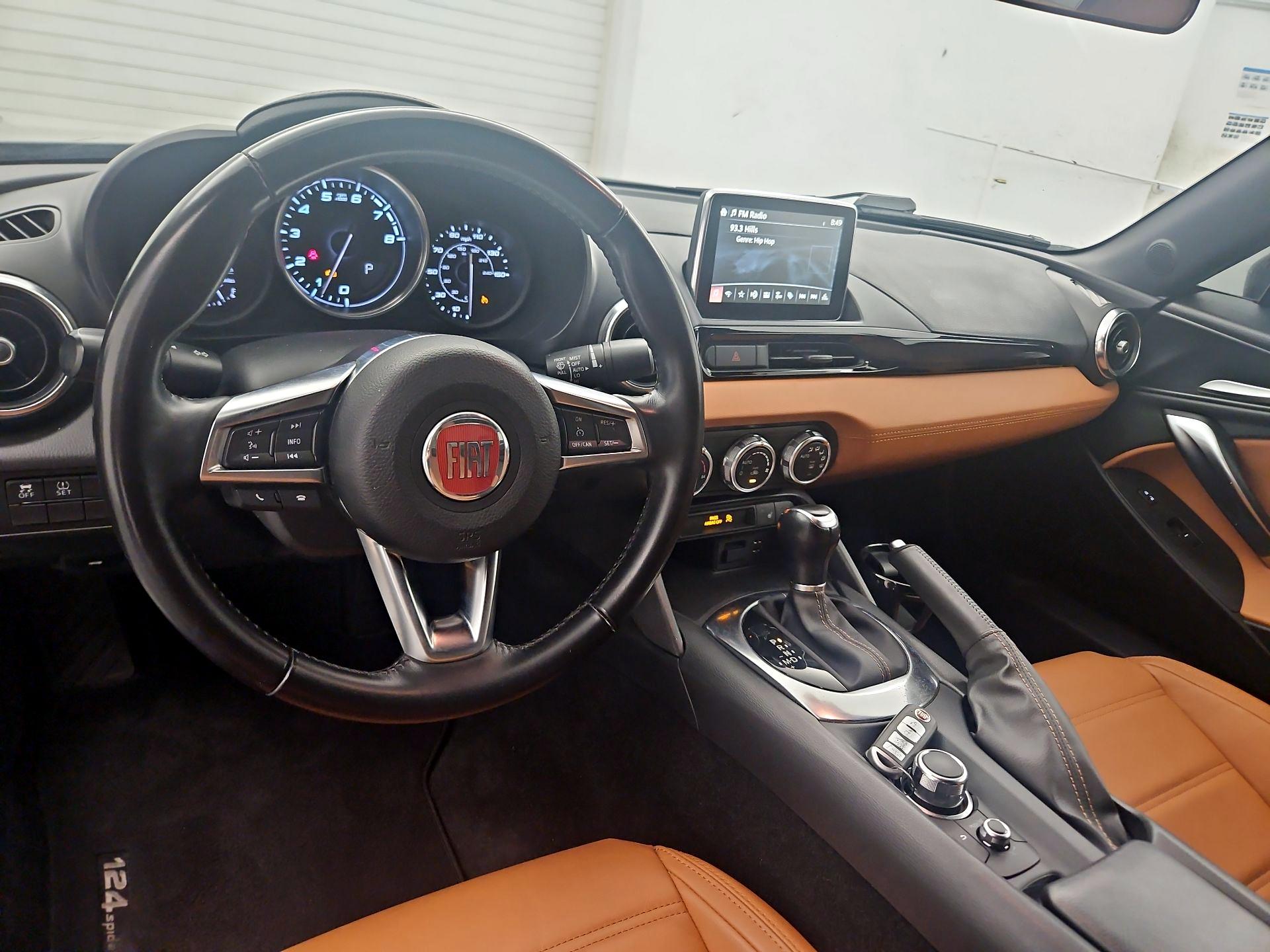 Thumbnail: 2018 Fiat 124 Spider - 9