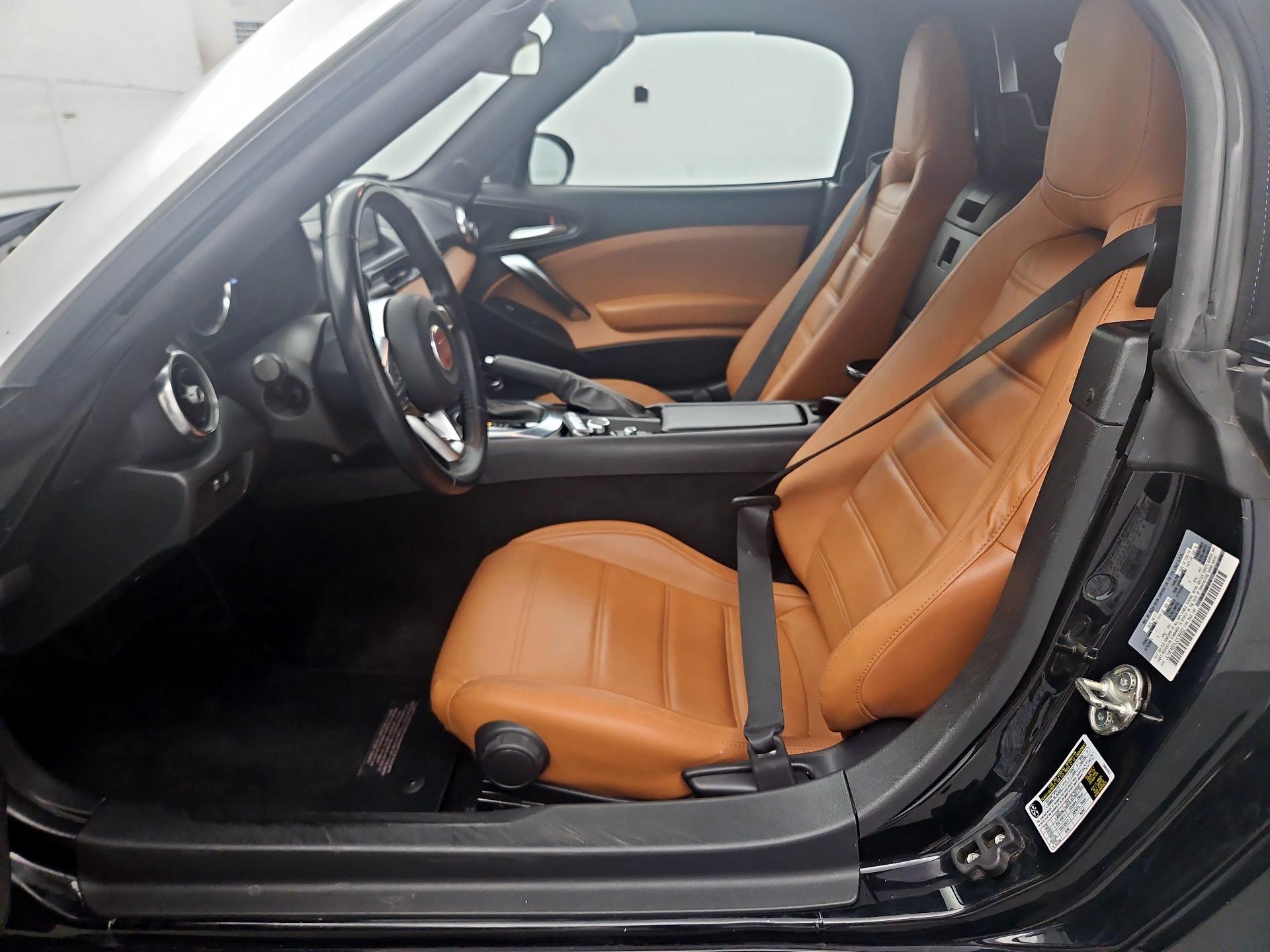 Thumbnail: 2018 Fiat 124 Spider - 11