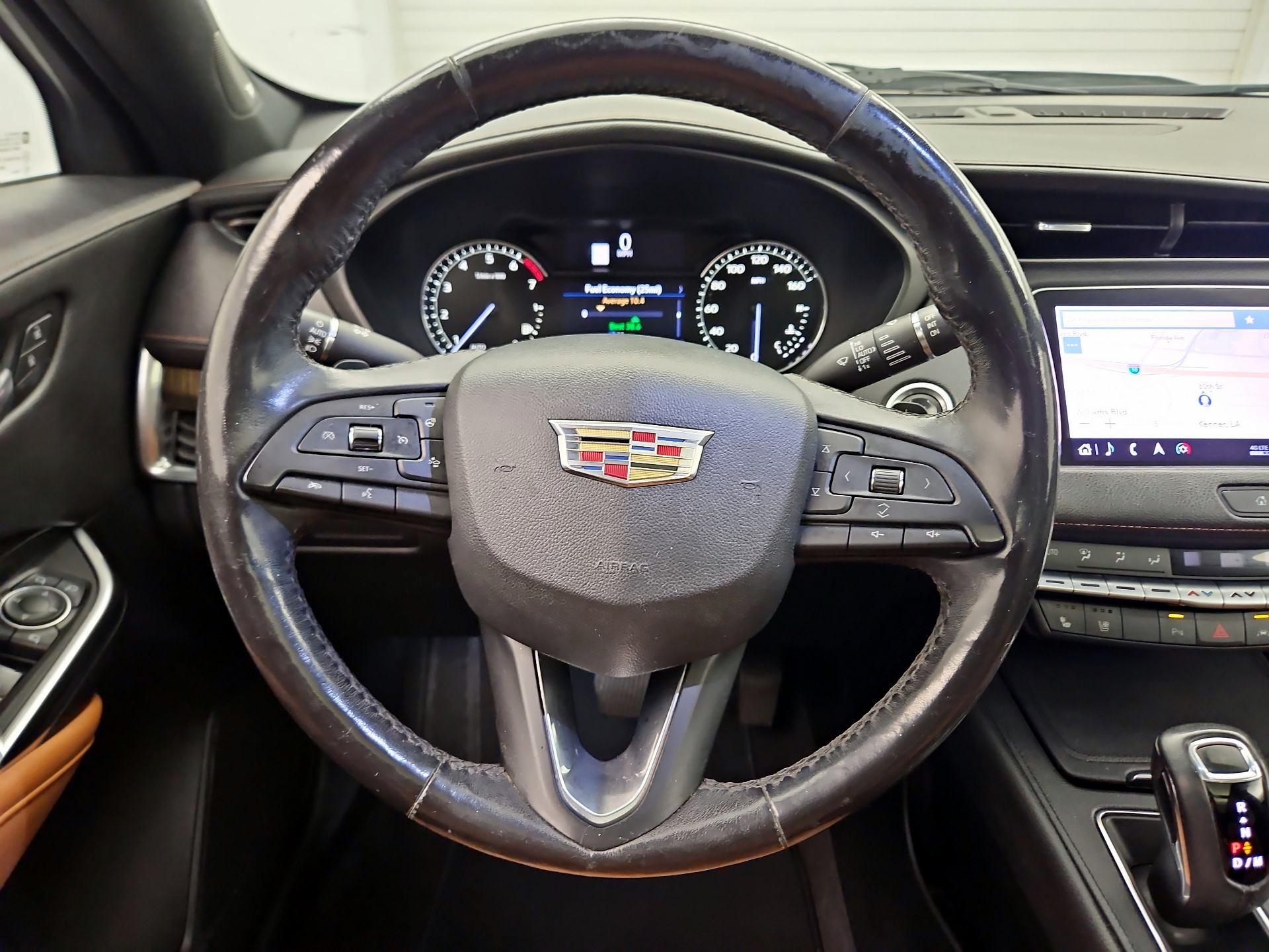 Thumbnail: 2019 Cadillac XT4 - 10