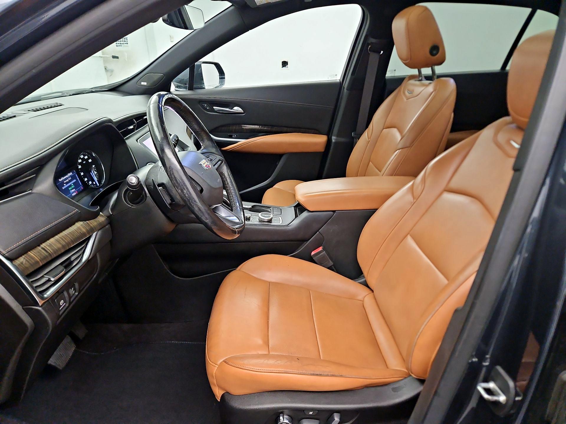 Thumbnail: 2019 Cadillac XT4 - 11