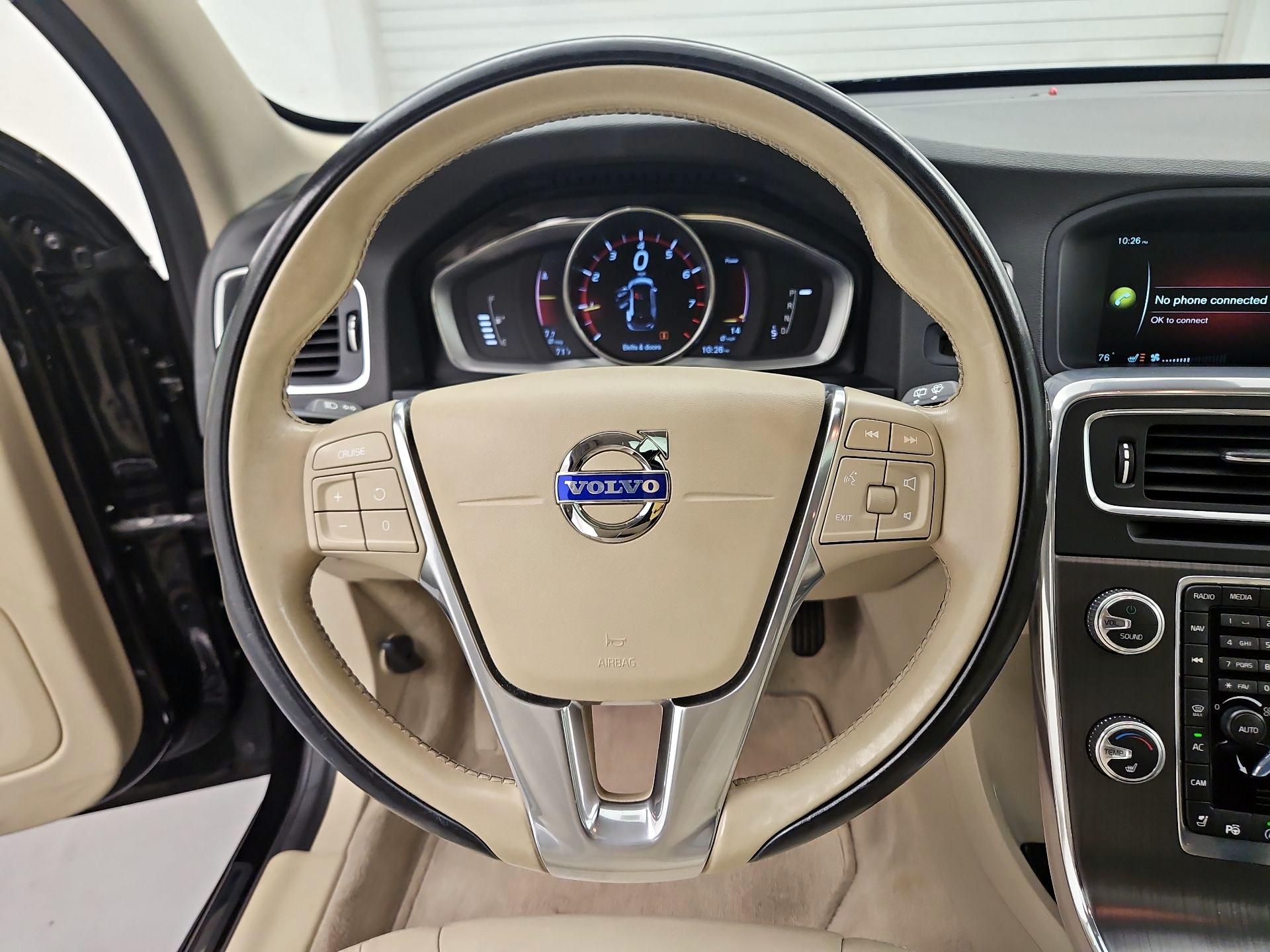 Thumbnail: 2016 Volvo V60 - 10