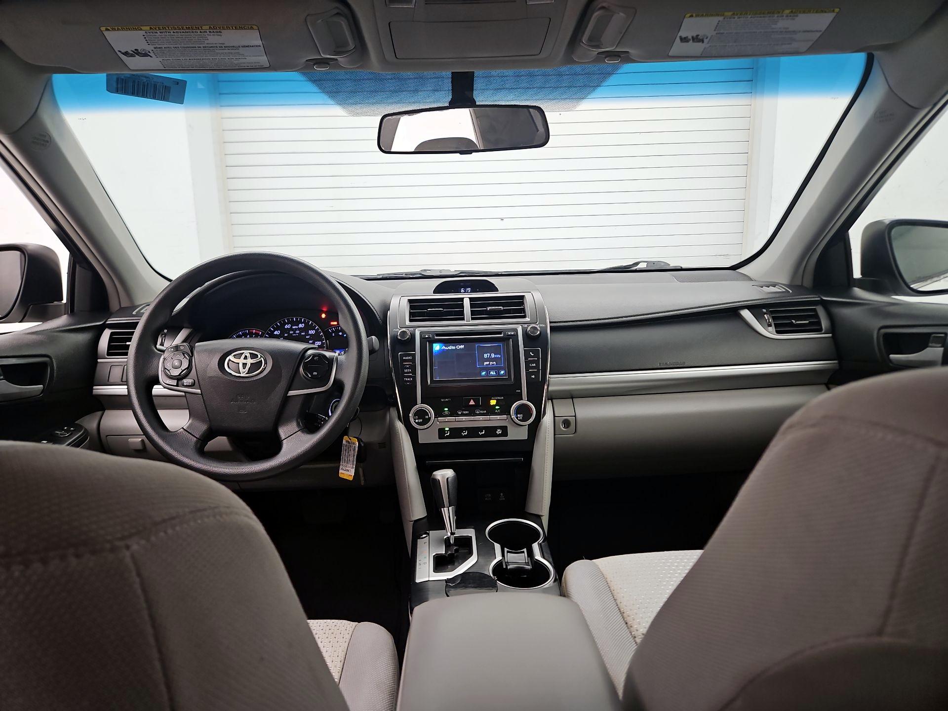 Thumbnail: 2014 Toyota Camry - 9