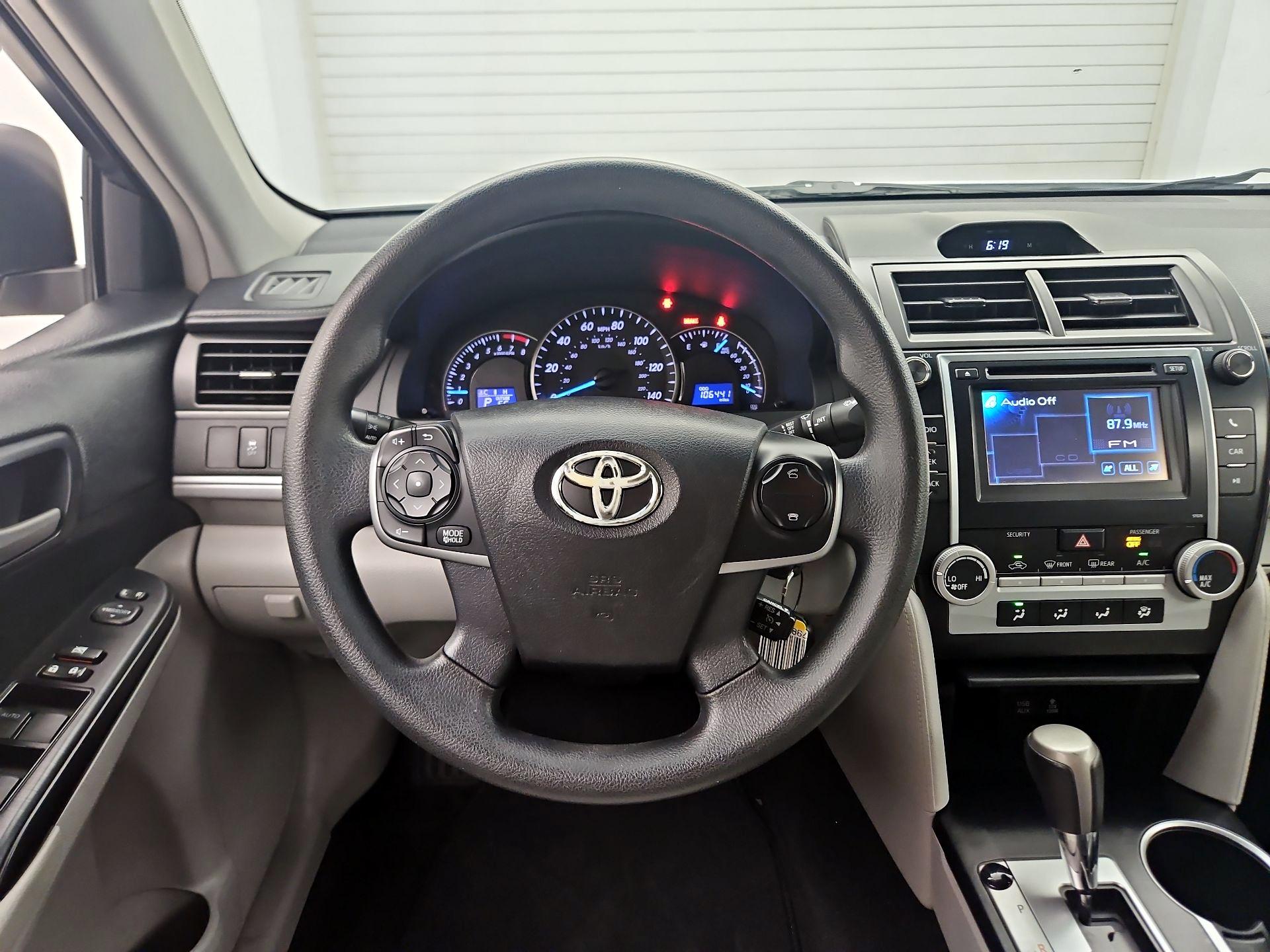 Thumbnail: 2014 Toyota Camry - 10