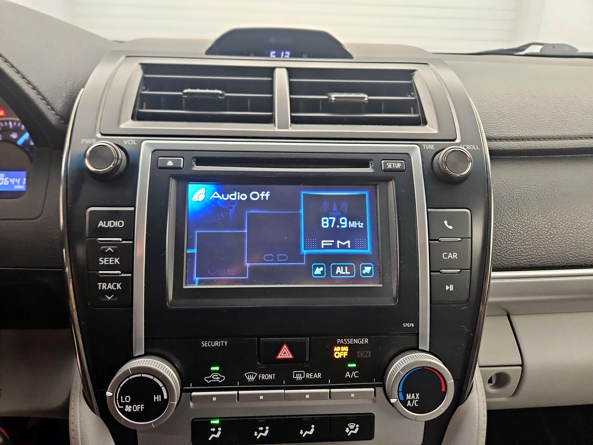 Thumbnail: 2014 Toyota Camry - 14