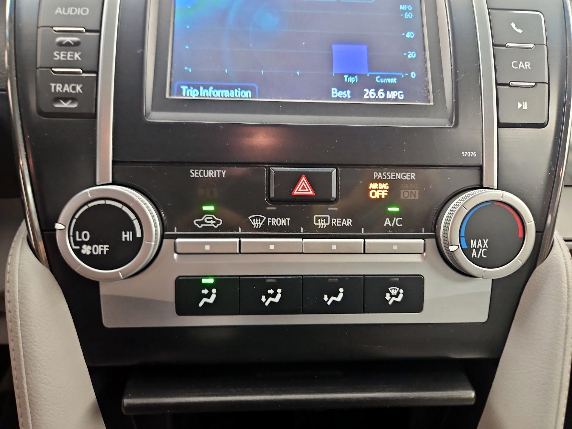 Thumbnail: 2014 Toyota Camry - 15