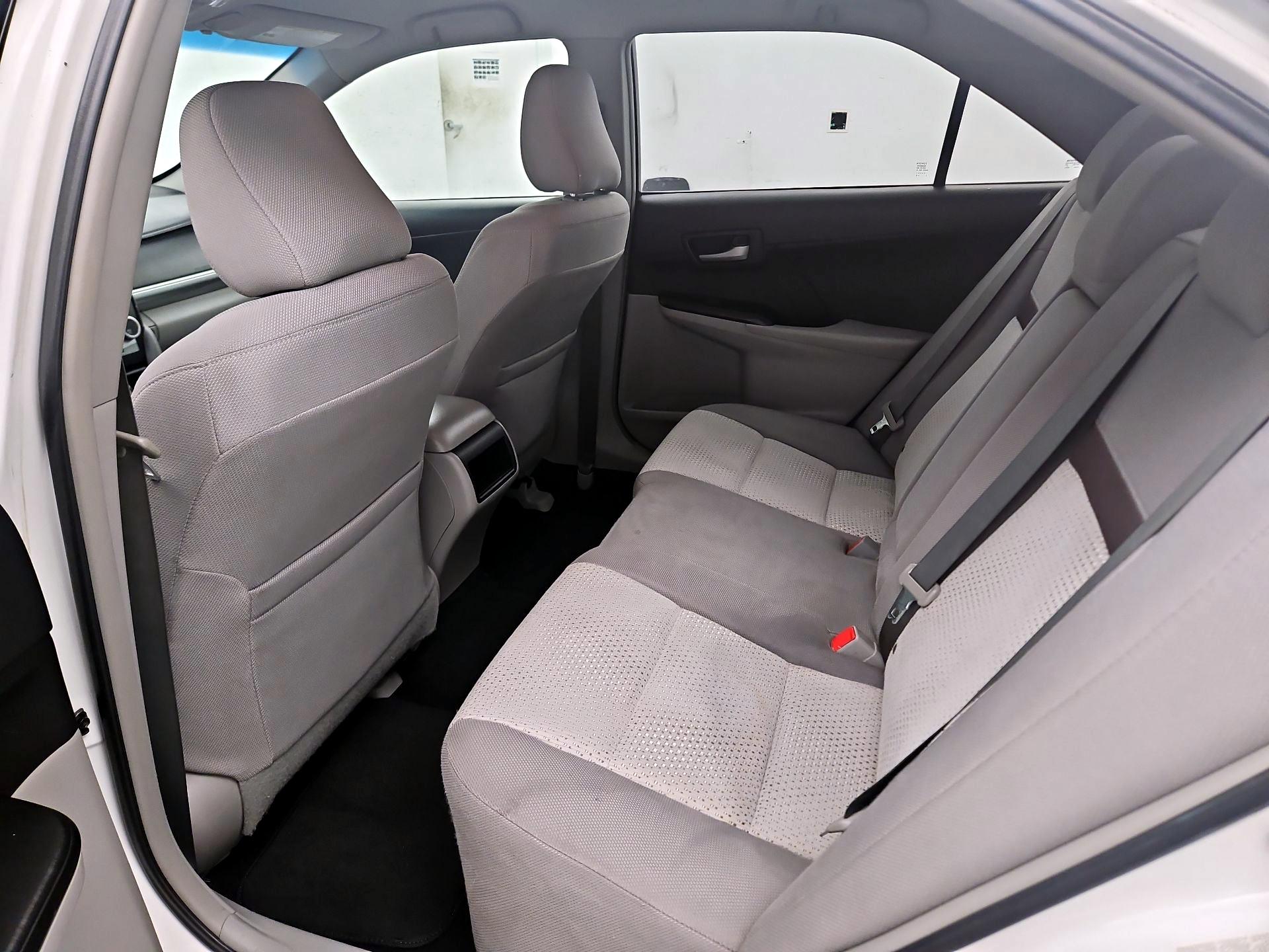 Thumbnail: 2014 Toyota Camry - 18