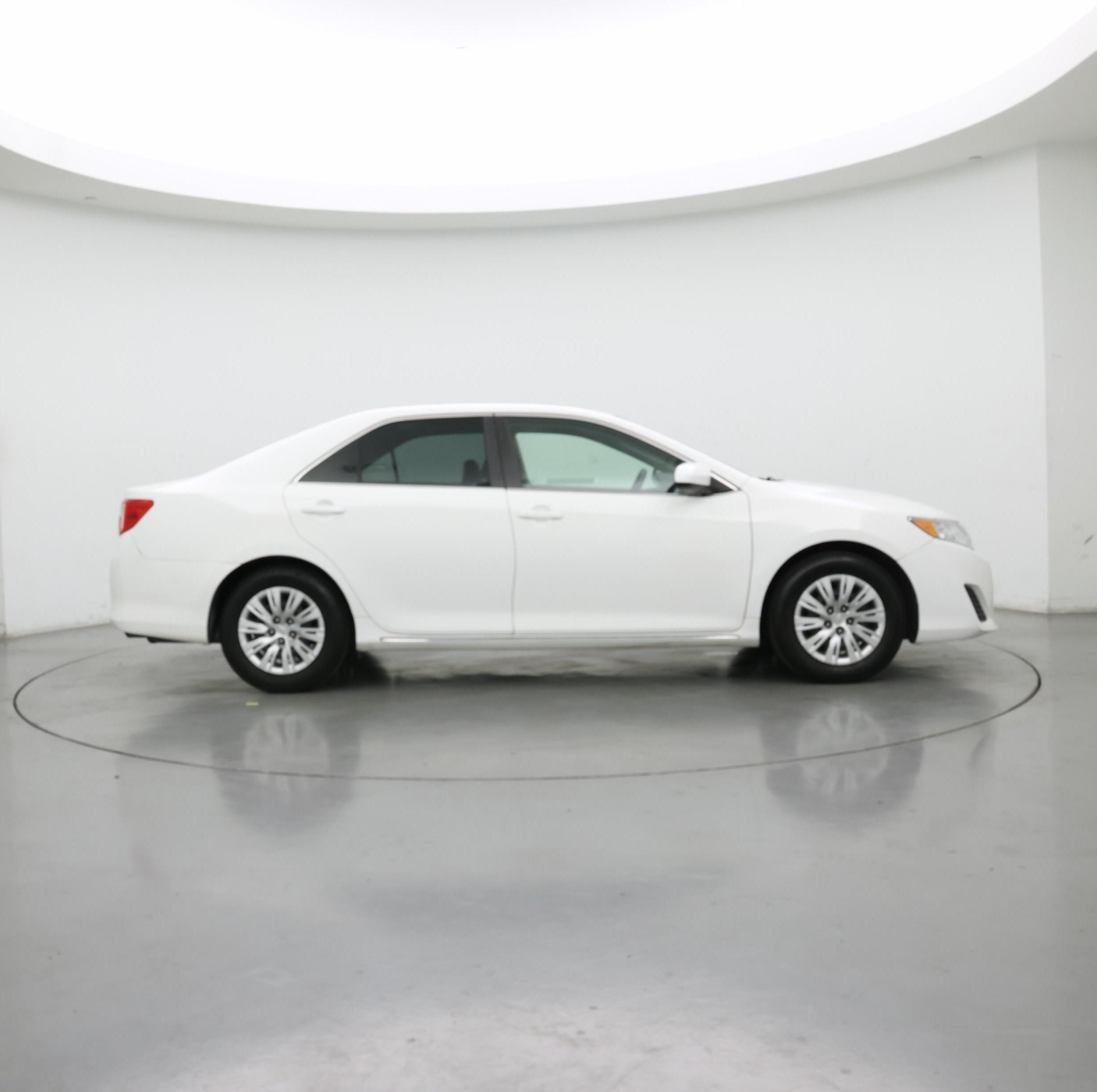 Thumbnail: 2014 Toyota Camry - 7