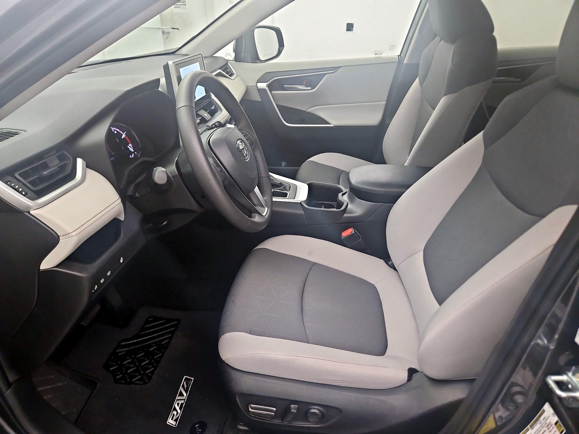 Thumbnail: 2025 Toyota RAV4 - 11