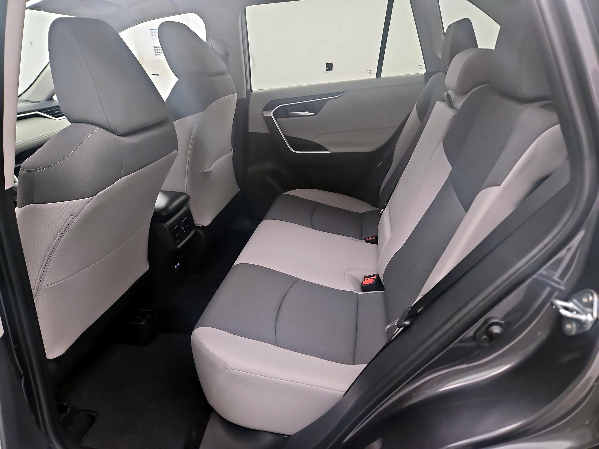 Thumbnail: 2025 Toyota RAV4 - 18