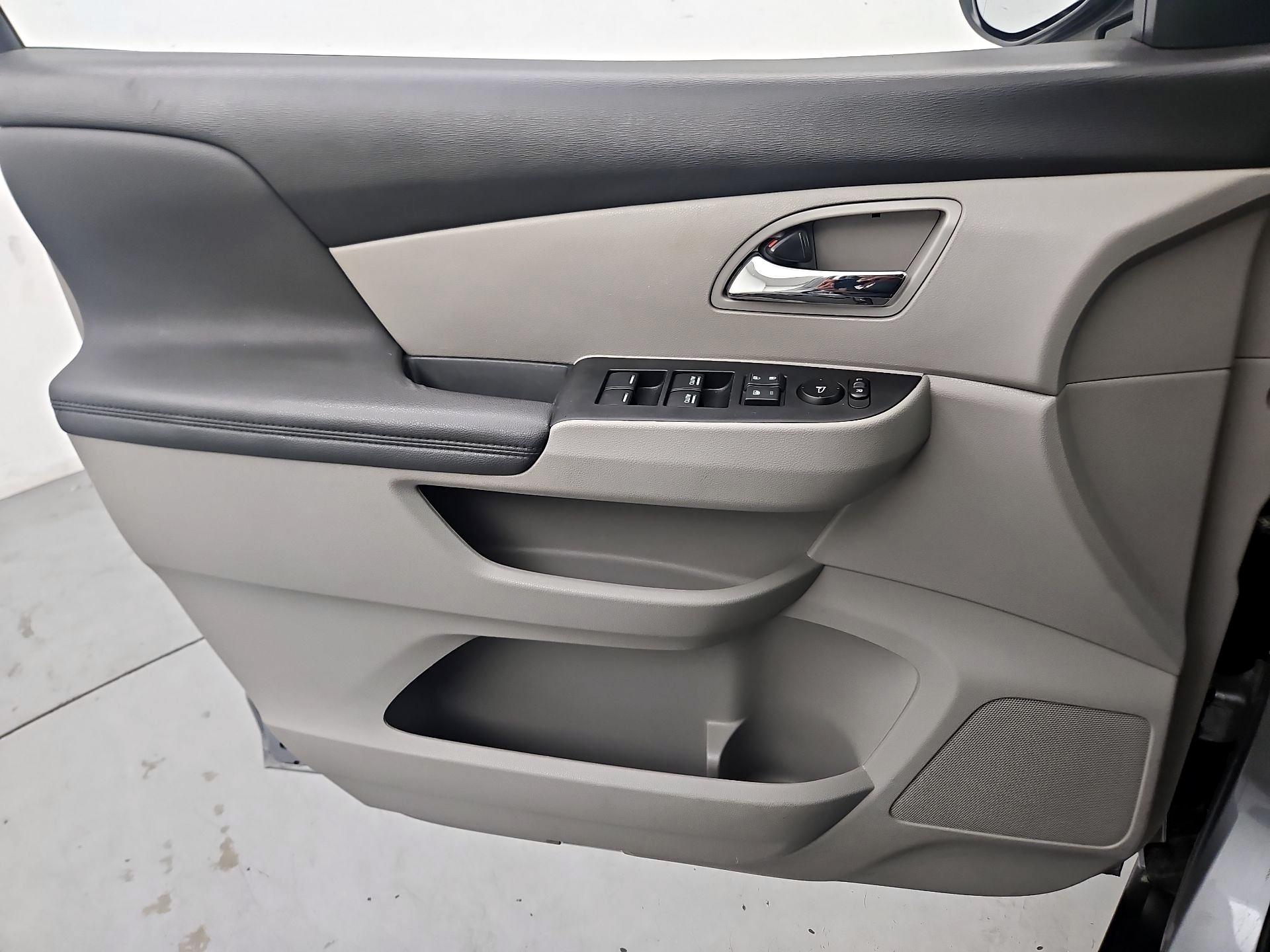 Thumbnail: 2017 Honda Odyssey - 12