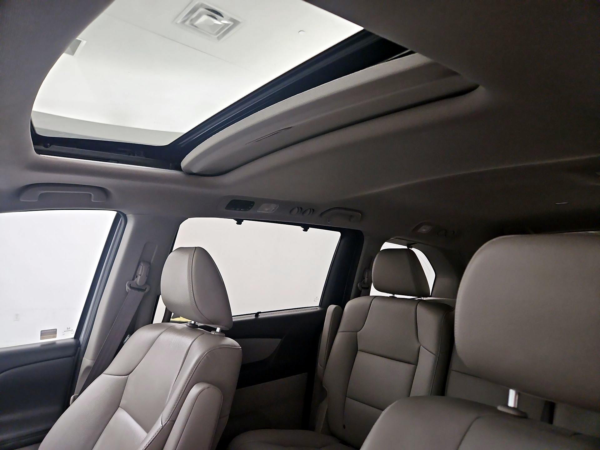 Thumbnail: 2017 Honda Odyssey - 19