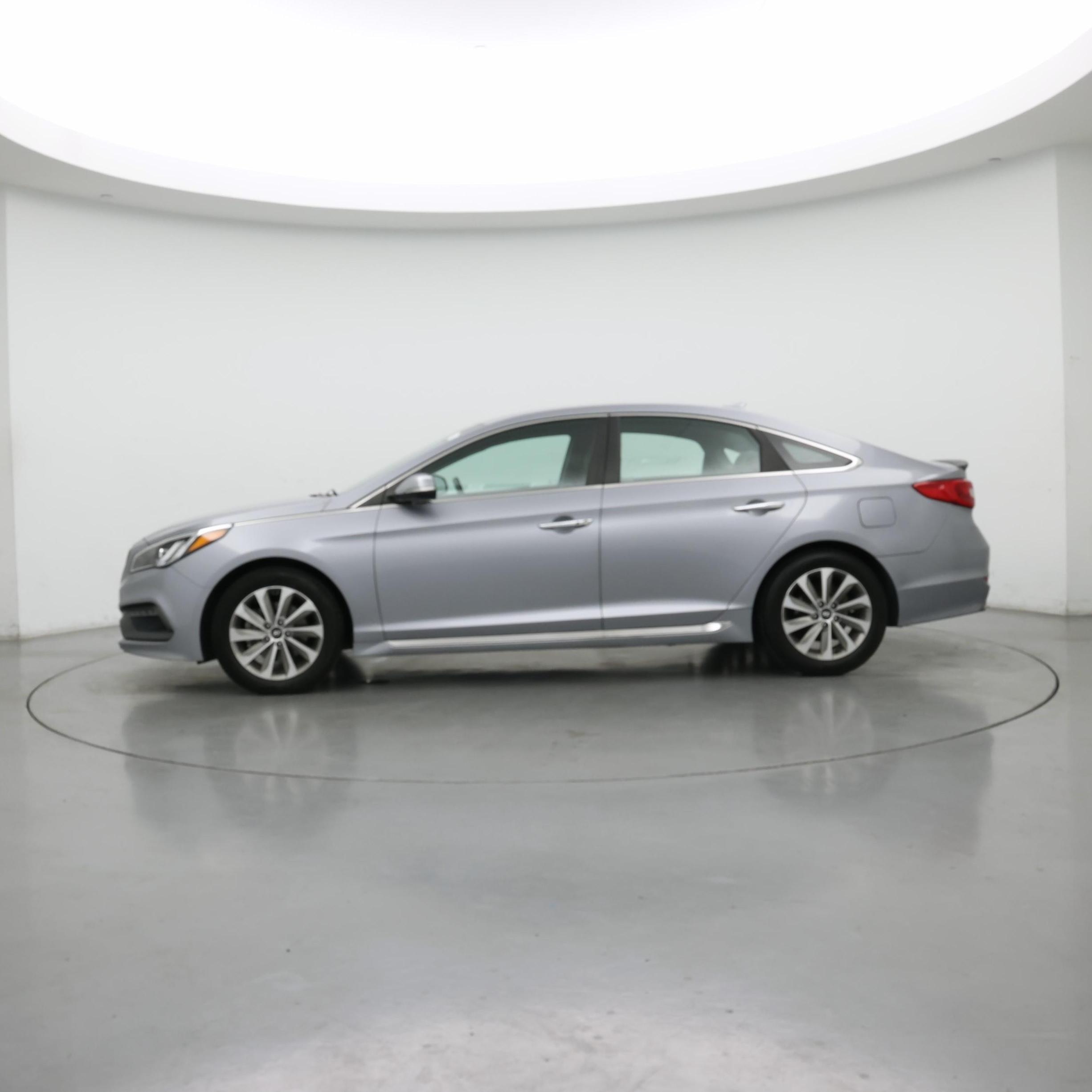 Thumbnail: 2016 Hyundai Sonata - 3