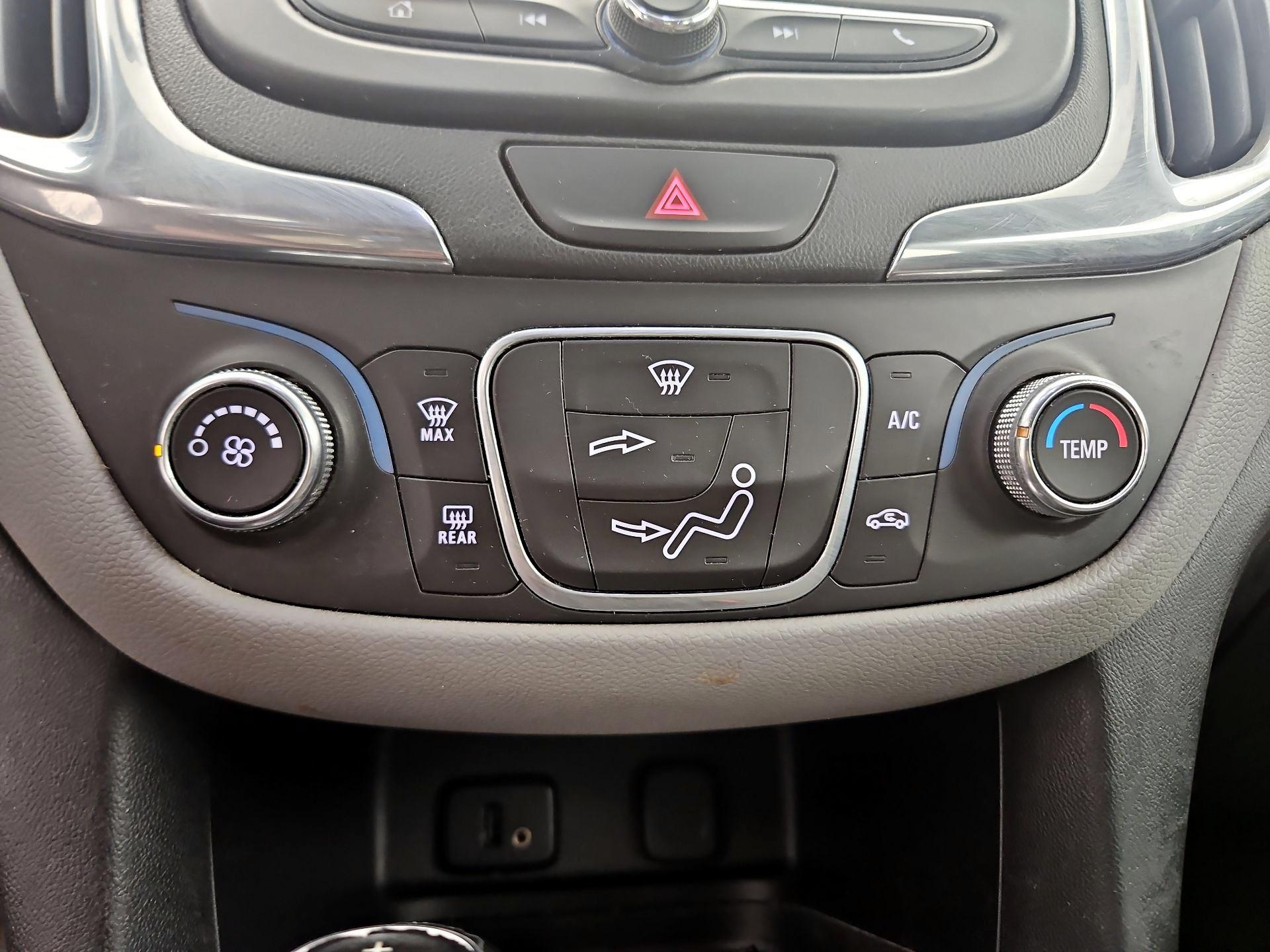 Thumbnail: 2018 Chevrolet Equinox - 16