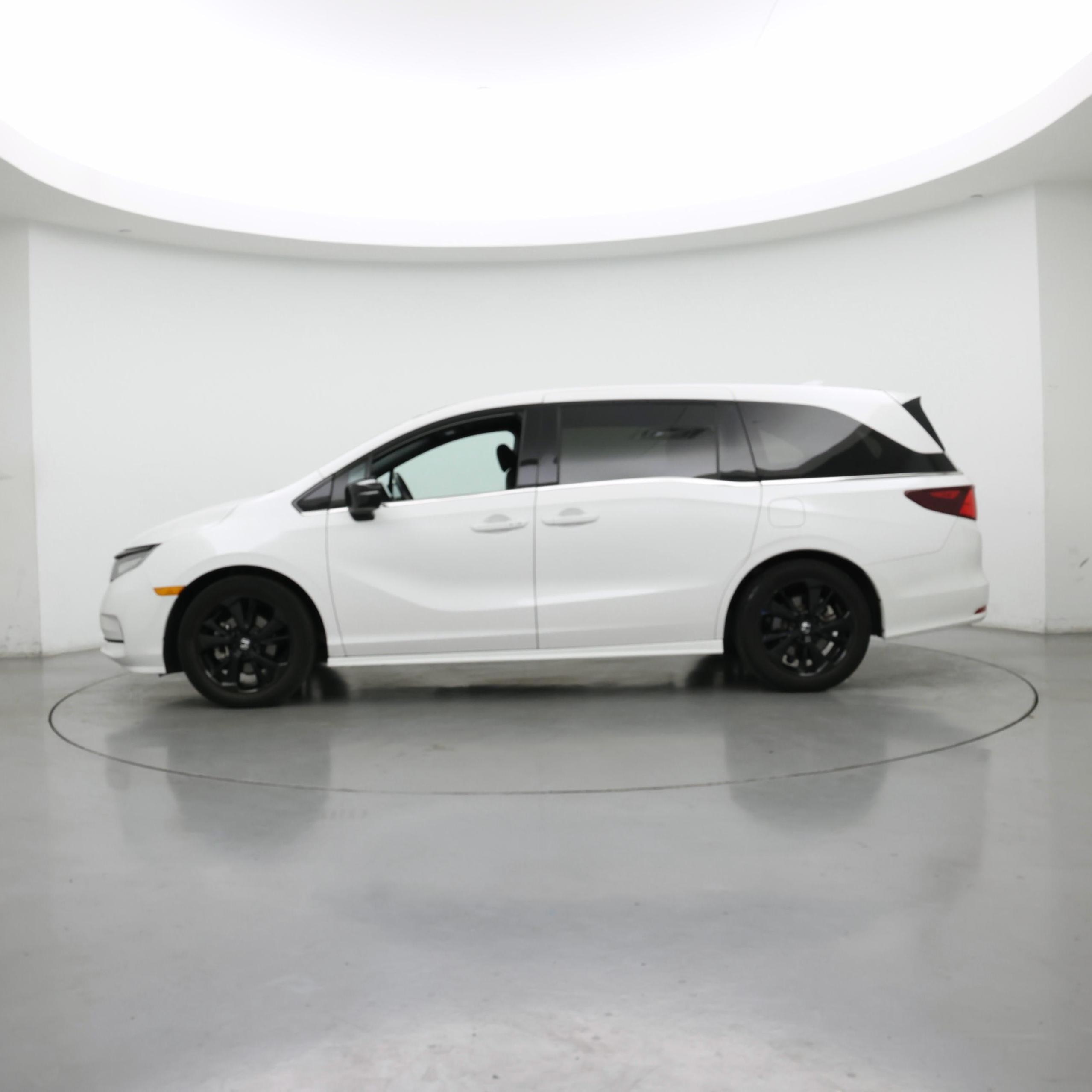 Thumbnail: 2024 Honda Odyssey - 3