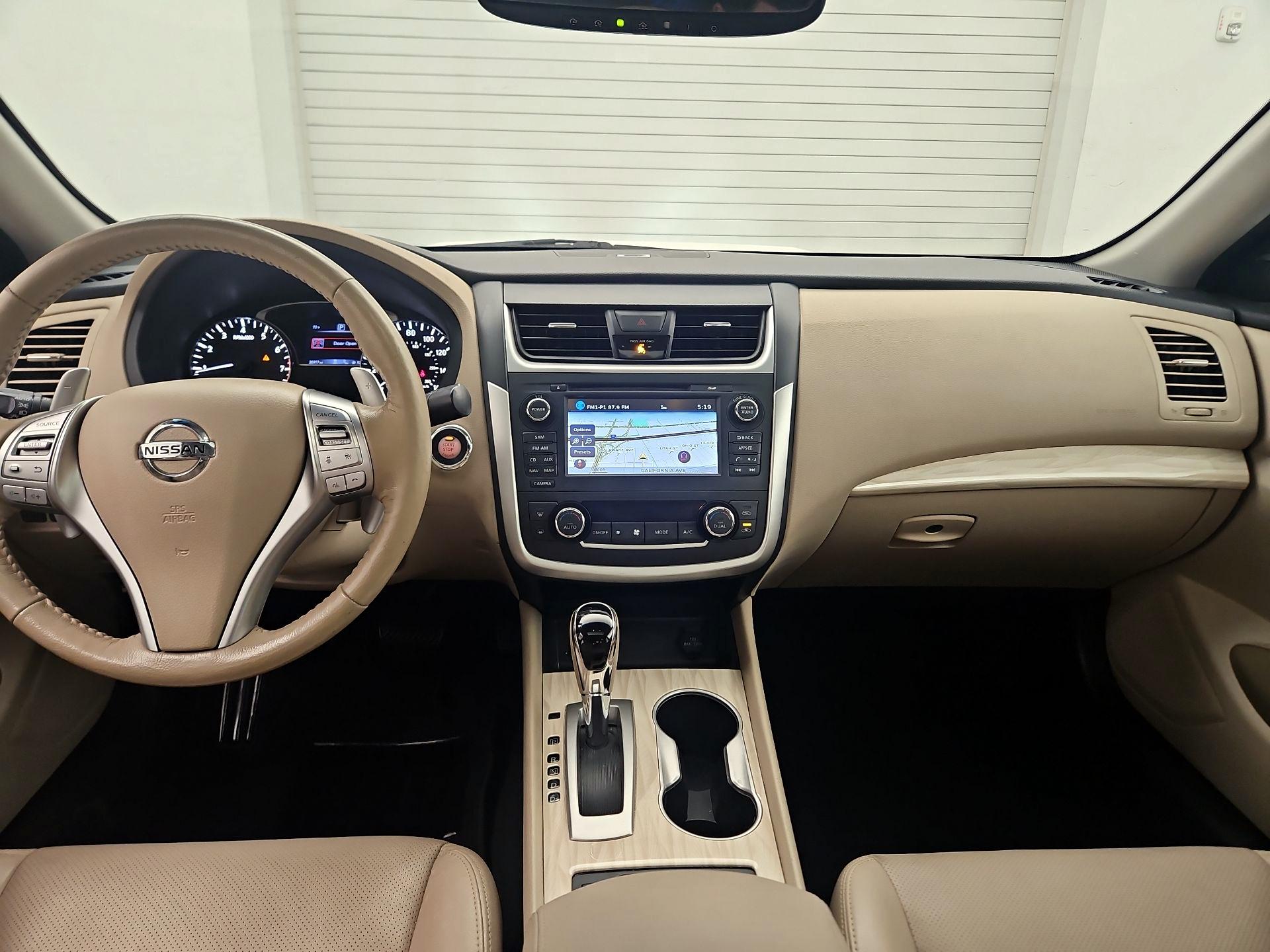 Thumbnail: 2017 Nissan Altima - 9