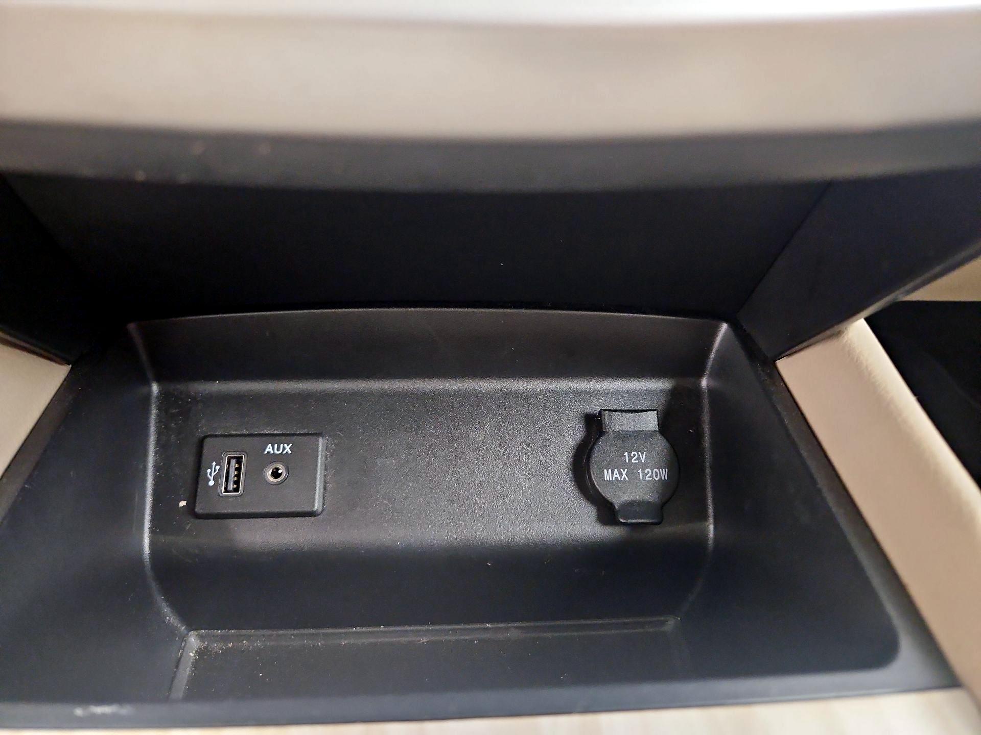 Thumbnail: 2017 Nissan Altima - 19