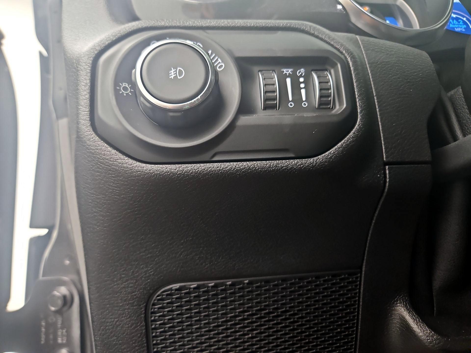 Thumbnail: 2021 Jeep Wrangler - 13