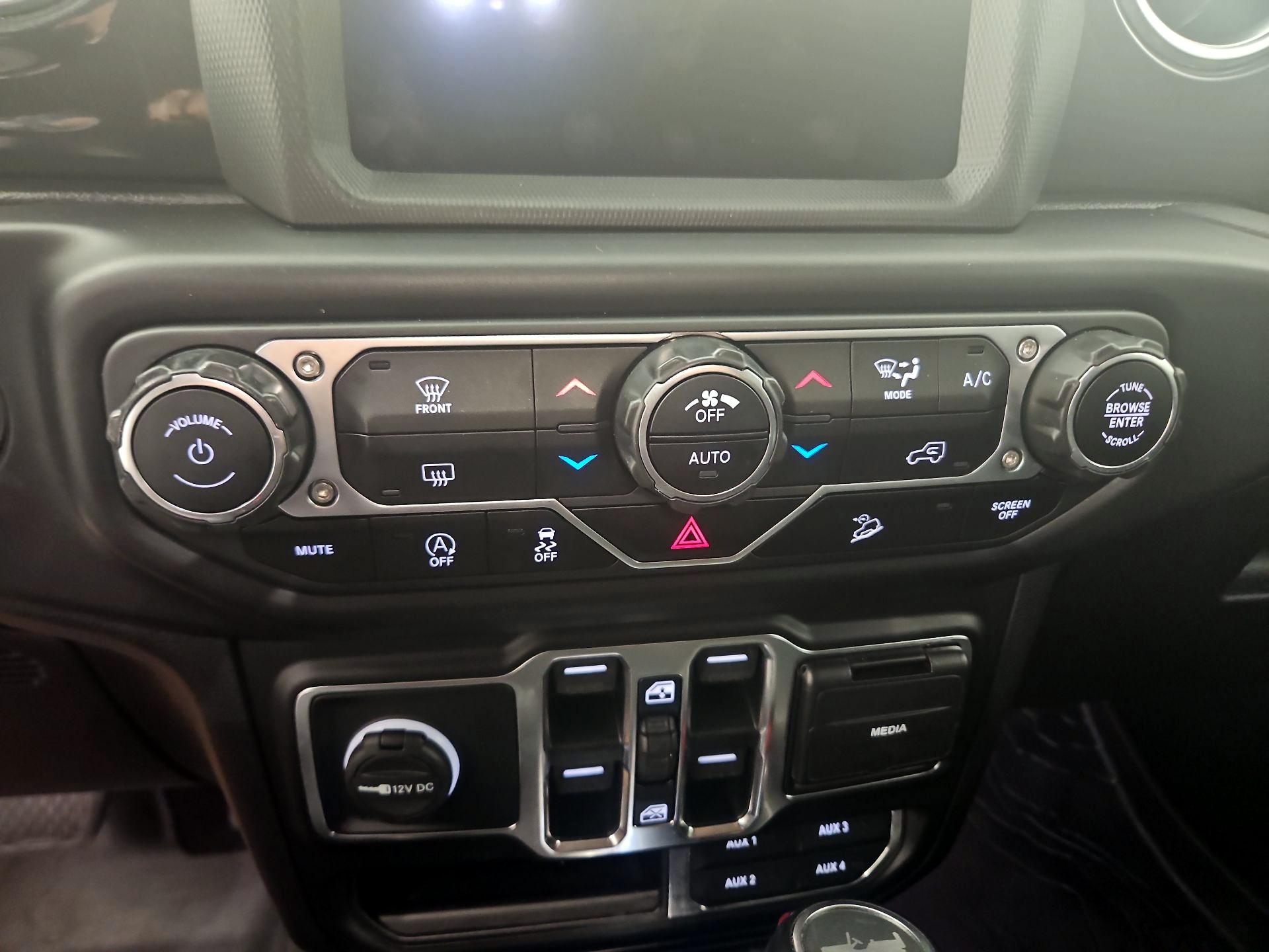 Thumbnail: 2021 Jeep Wrangler - 16