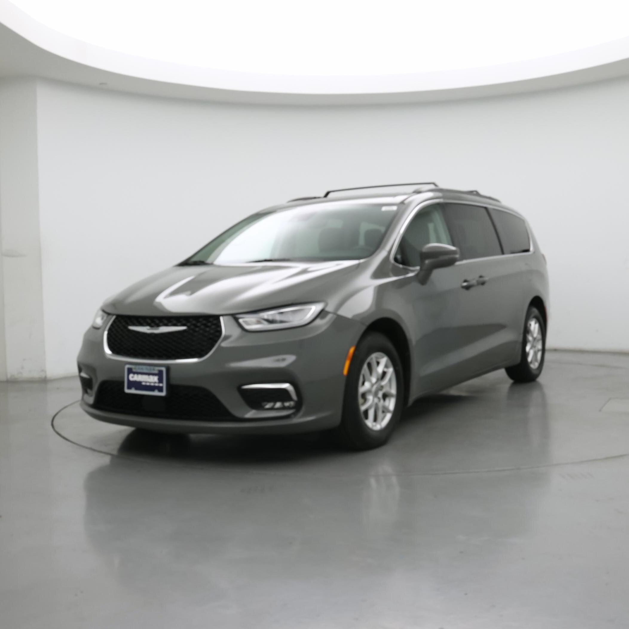 Thumbnail: 2022 Chrysler Pacifica - 4