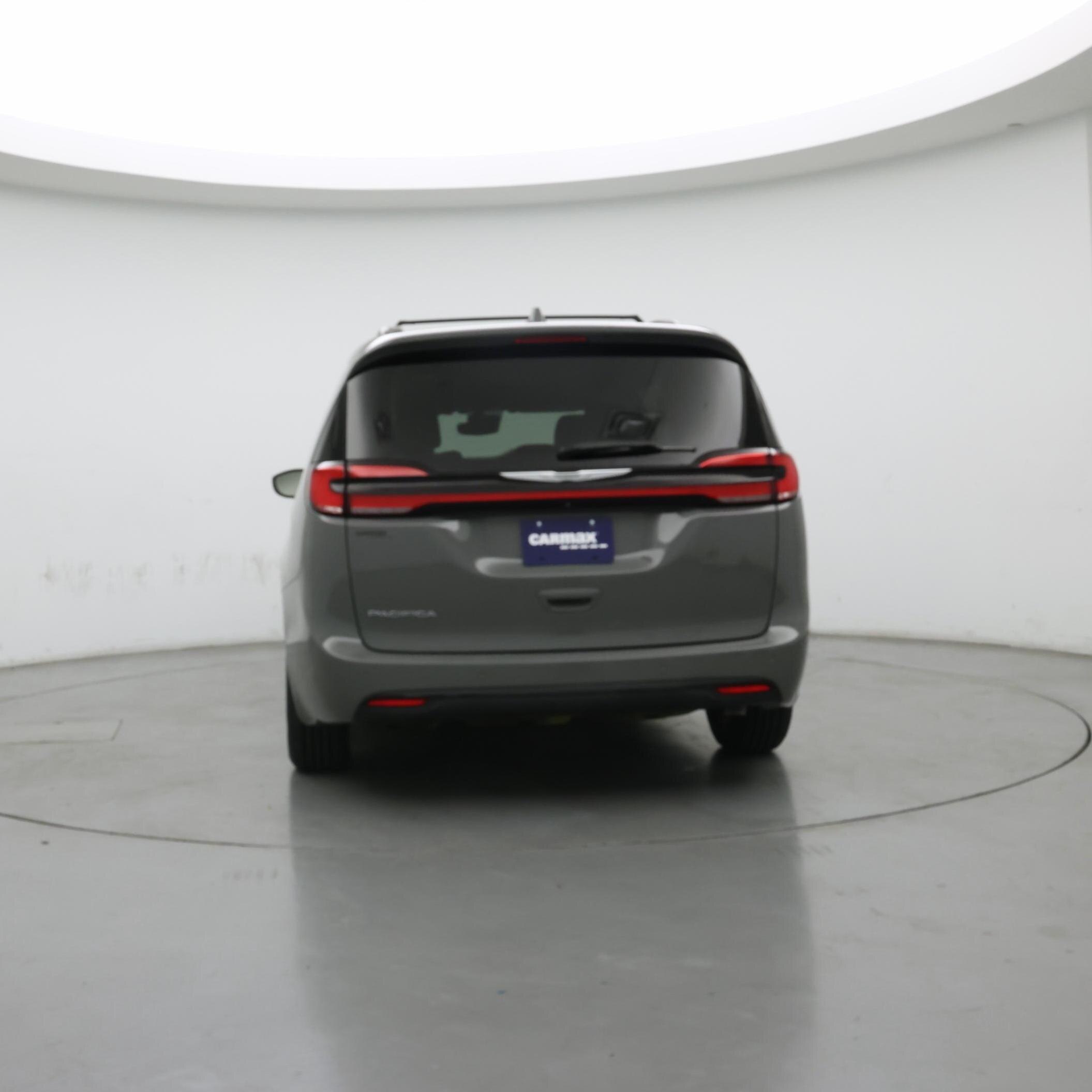 Thumbnail: 2022 Chrysler Pacifica - 6