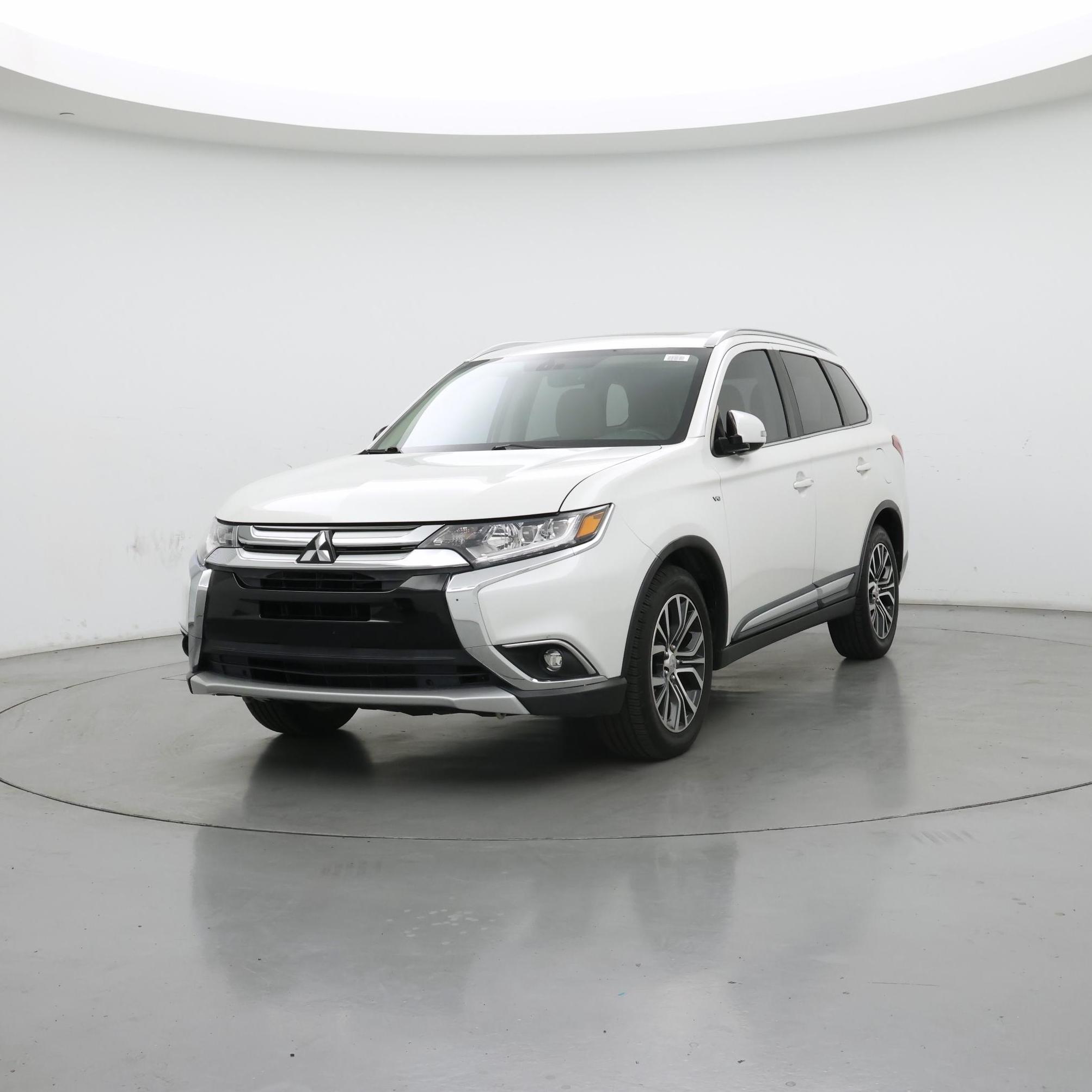 Thumbnail: 2017 Mitsubishi Outlander - 4