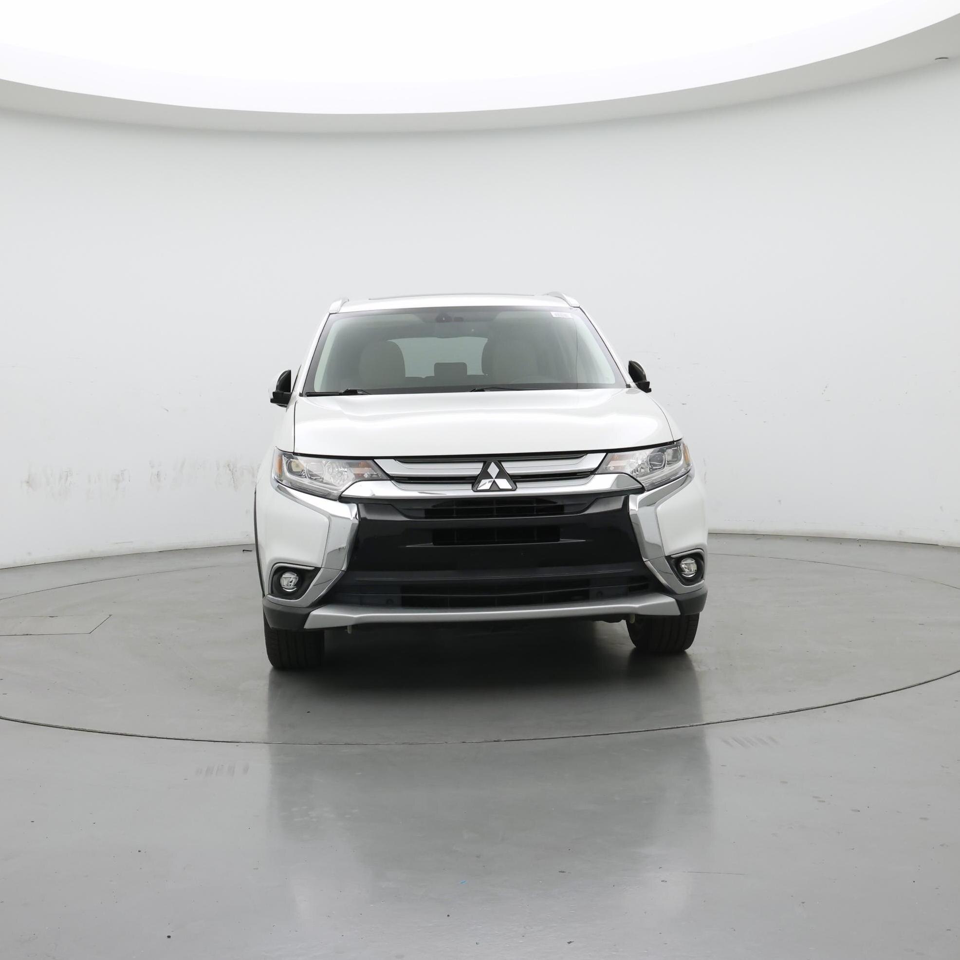 Thumbnail: 2017 Mitsubishi Outlander - 5