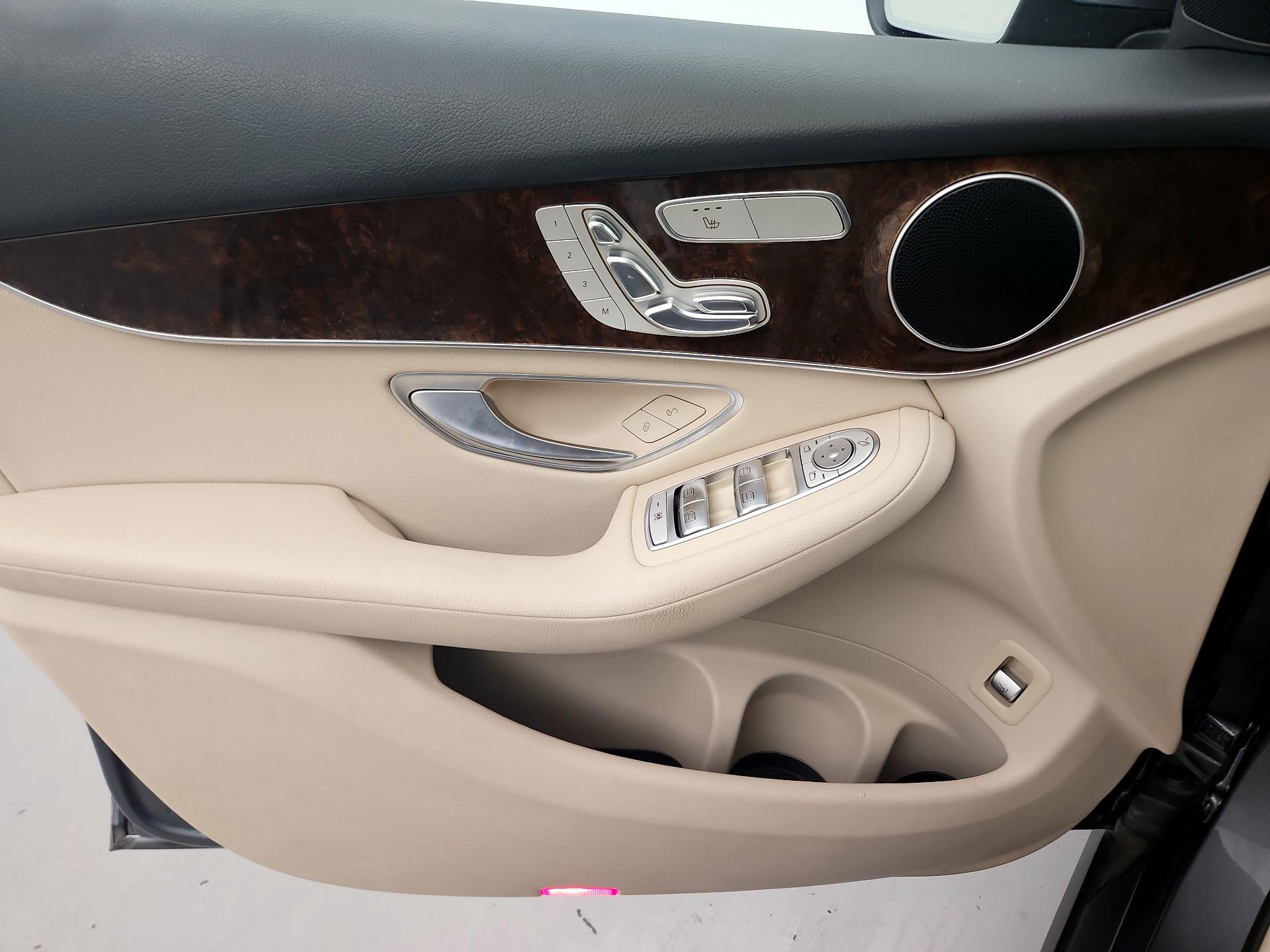 Thumbnail: 2018 Mercedes-Benz GLC - 12