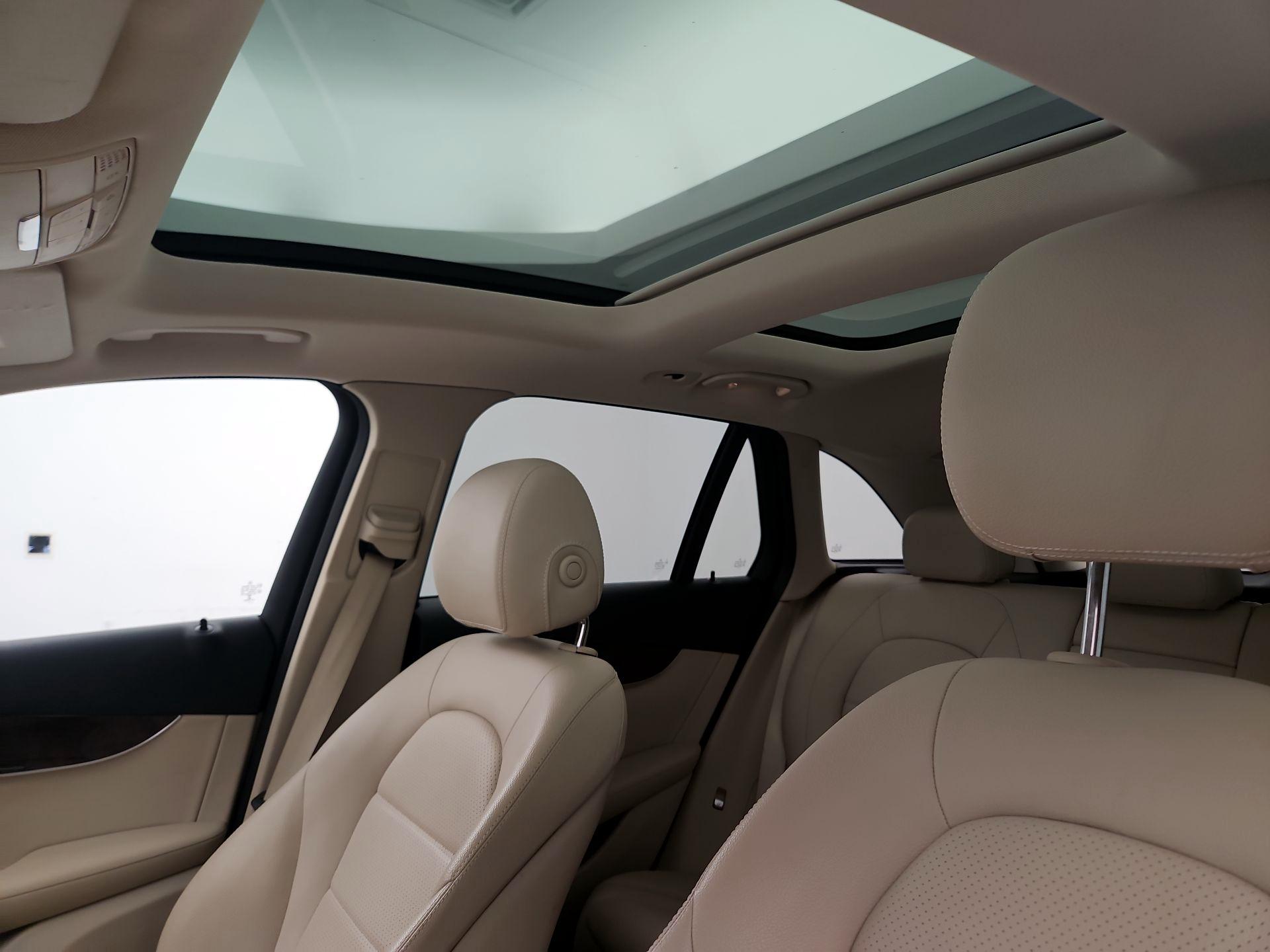 Thumbnail: 2018 Mercedes-Benz GLC - 18