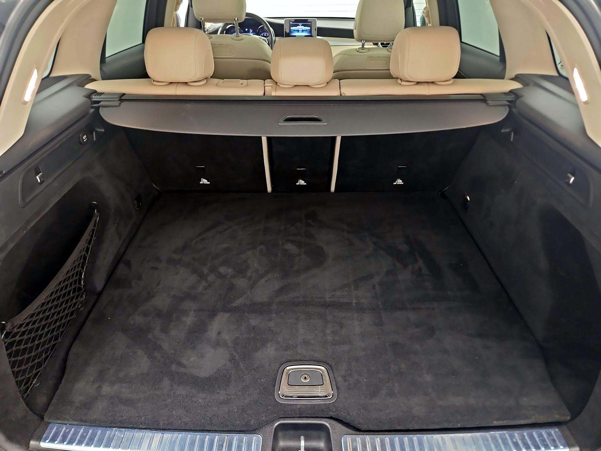 Thumbnail: 2018 Mercedes-Benz GLC - 20