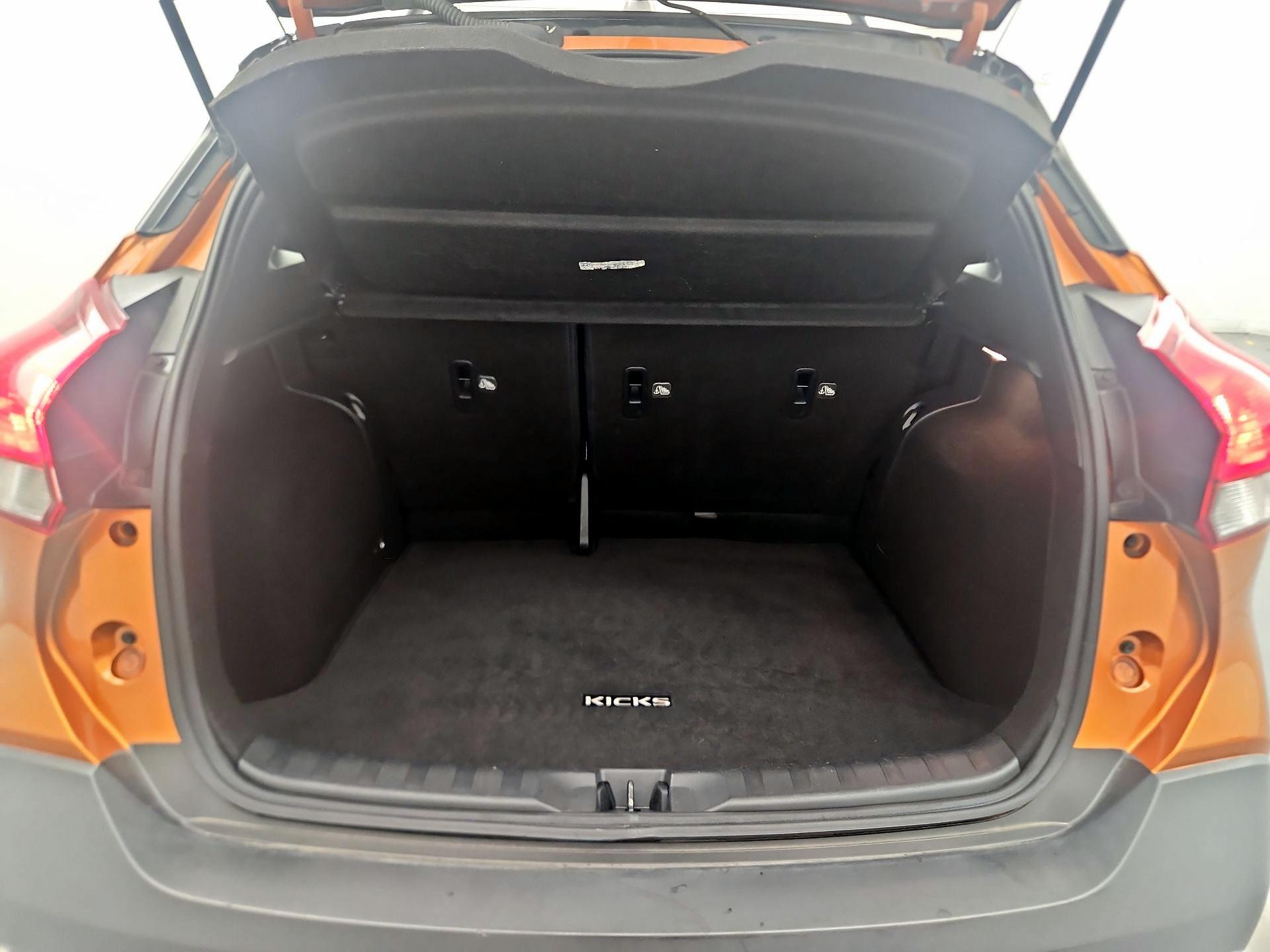 Thumbnail: 2018 Nissan Kicks - 20