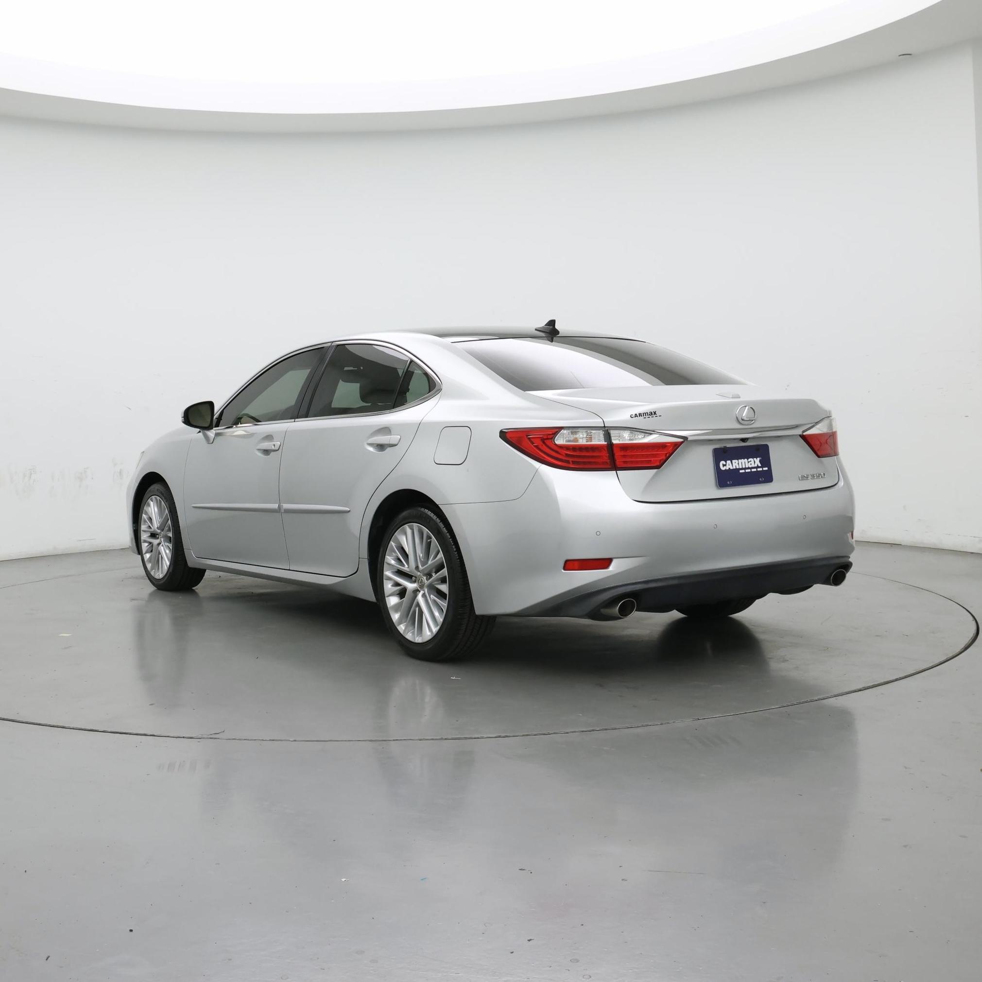 Thumbnail: 2015 Lexus ES - 2